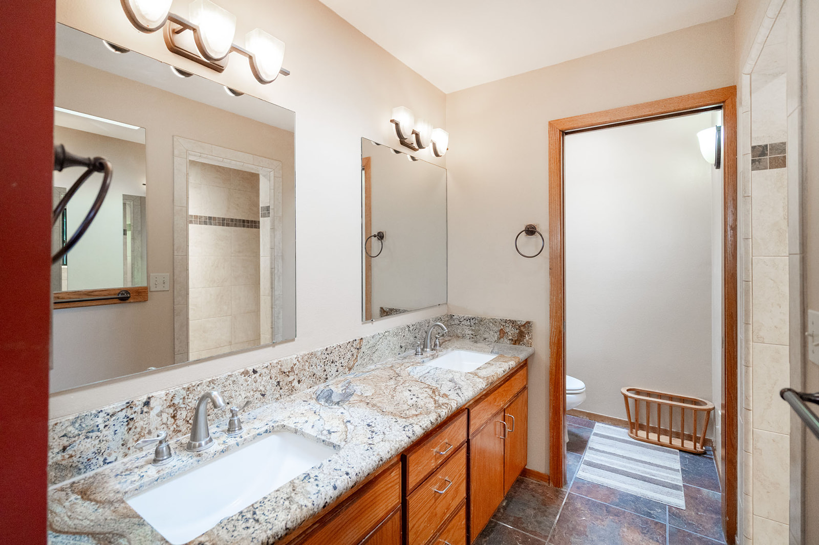Hemet, California, 92544, United States, 6 Bedrooms Bedrooms, ,6 BathroomsBathrooms,Residential,For Sale,1849818