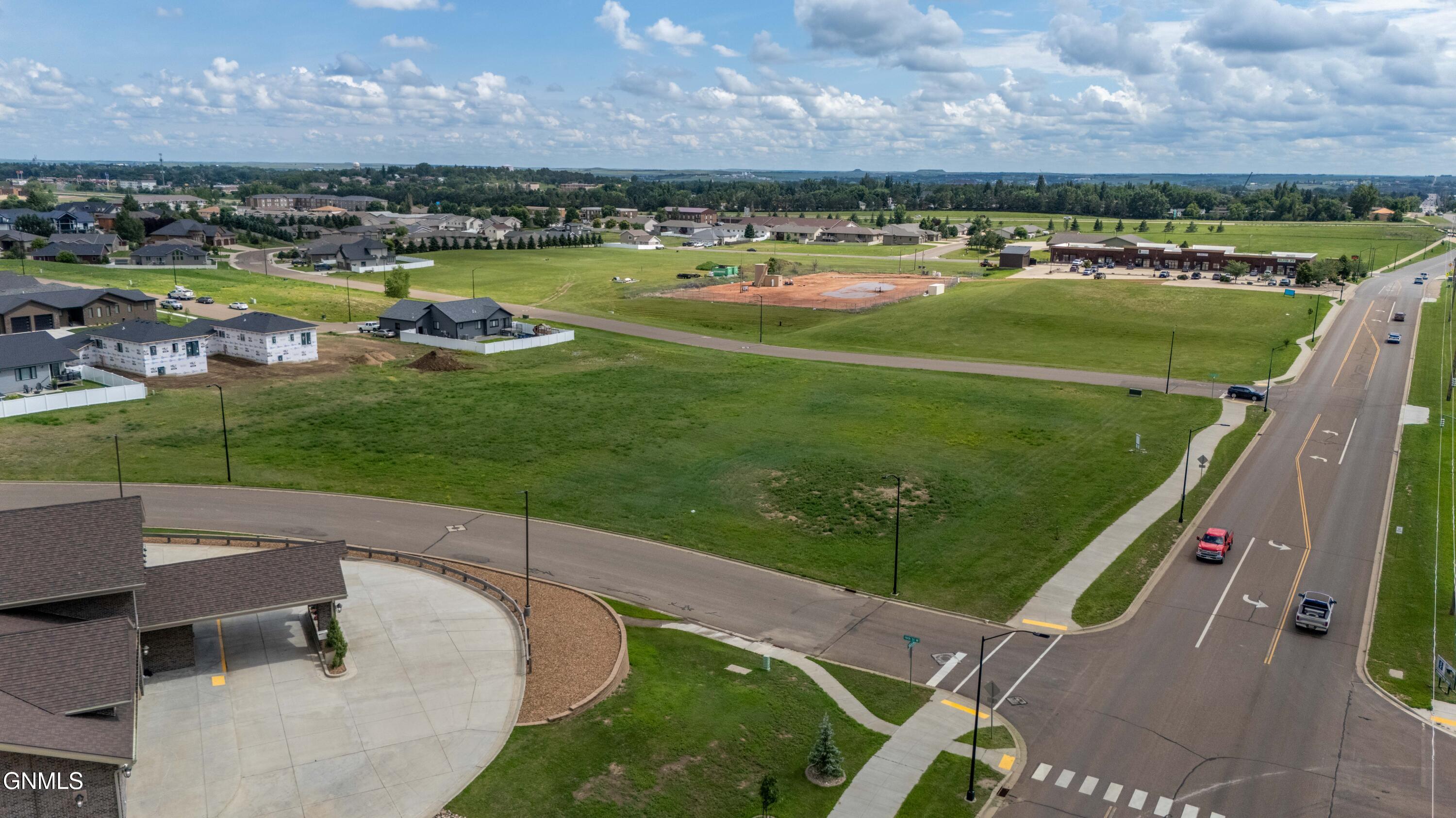 Dickinson, North Dakota, 58601, United States, ,Land,For Sale,1981177