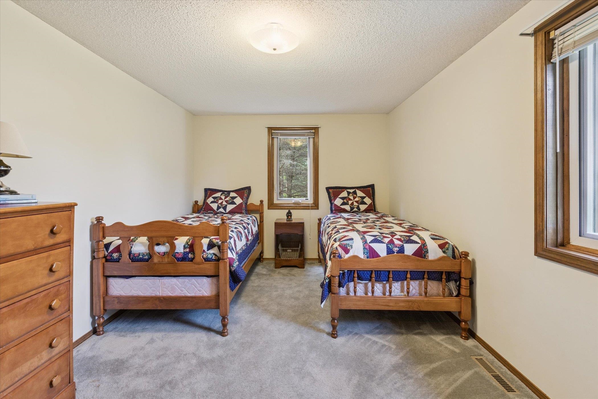 Midland, Michigan, 48640, United States, 3 Bedrooms Bedrooms, ,3 BathroomsBathrooms,Residential,For Sale,1975279