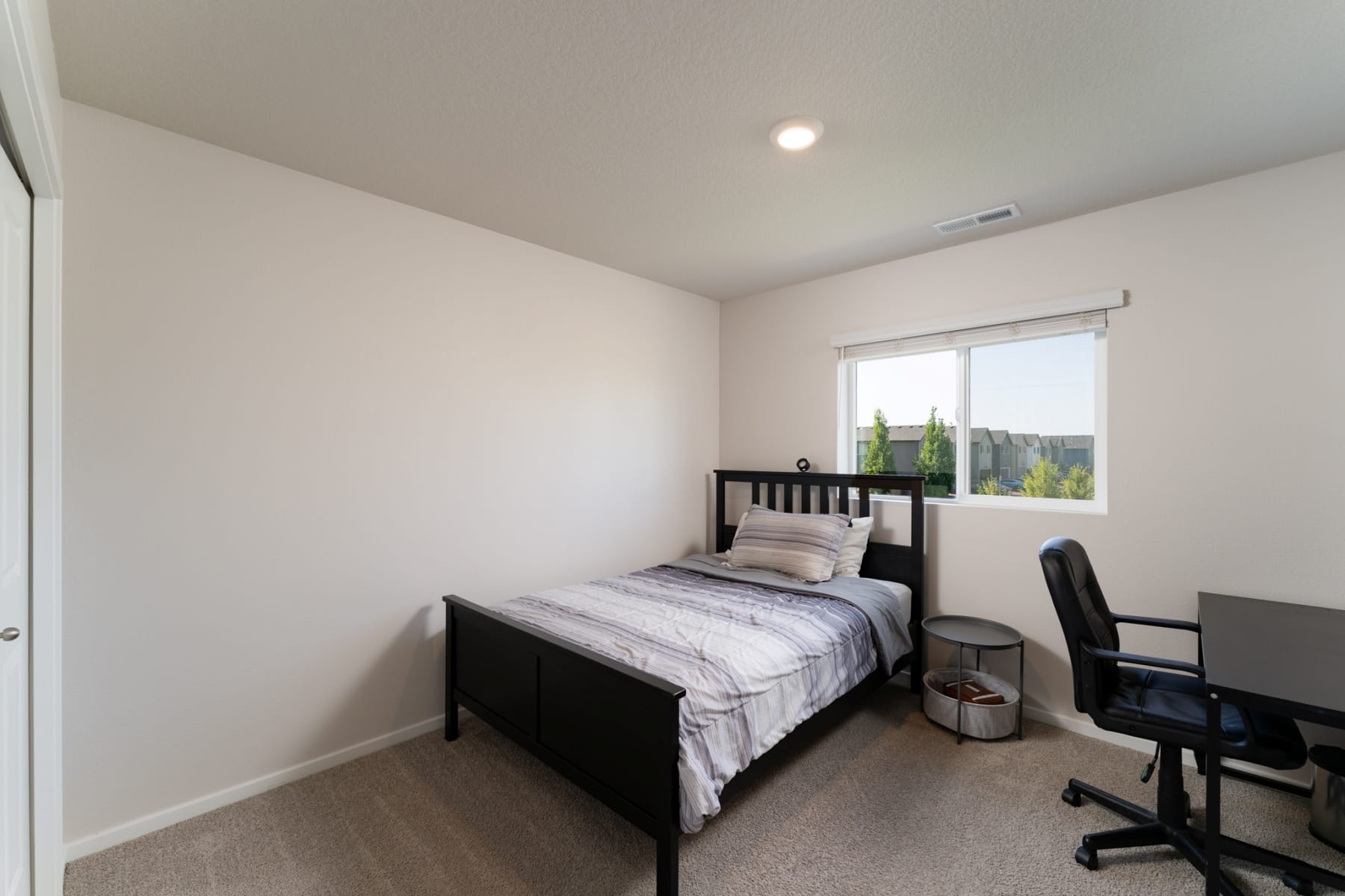  1999 KILLIAN SPRING DR Woodburn, OR 97071 - 物件實景