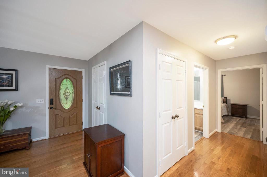 Fredericksburg, Virginia, 22406, United States, 3 Bedrooms Bedrooms, ,2 BathroomsBathrooms,Residential,For Sale,2049336
