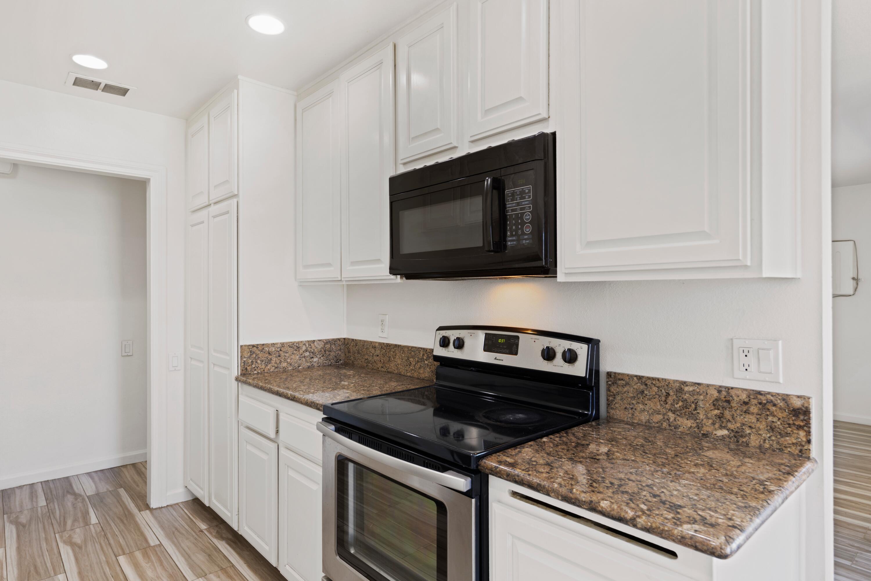 Palm Desert, California, 92260, United States, 3 Bedrooms Bedrooms, ,2 BathroomsBathrooms,Residential,For Sale,1906688