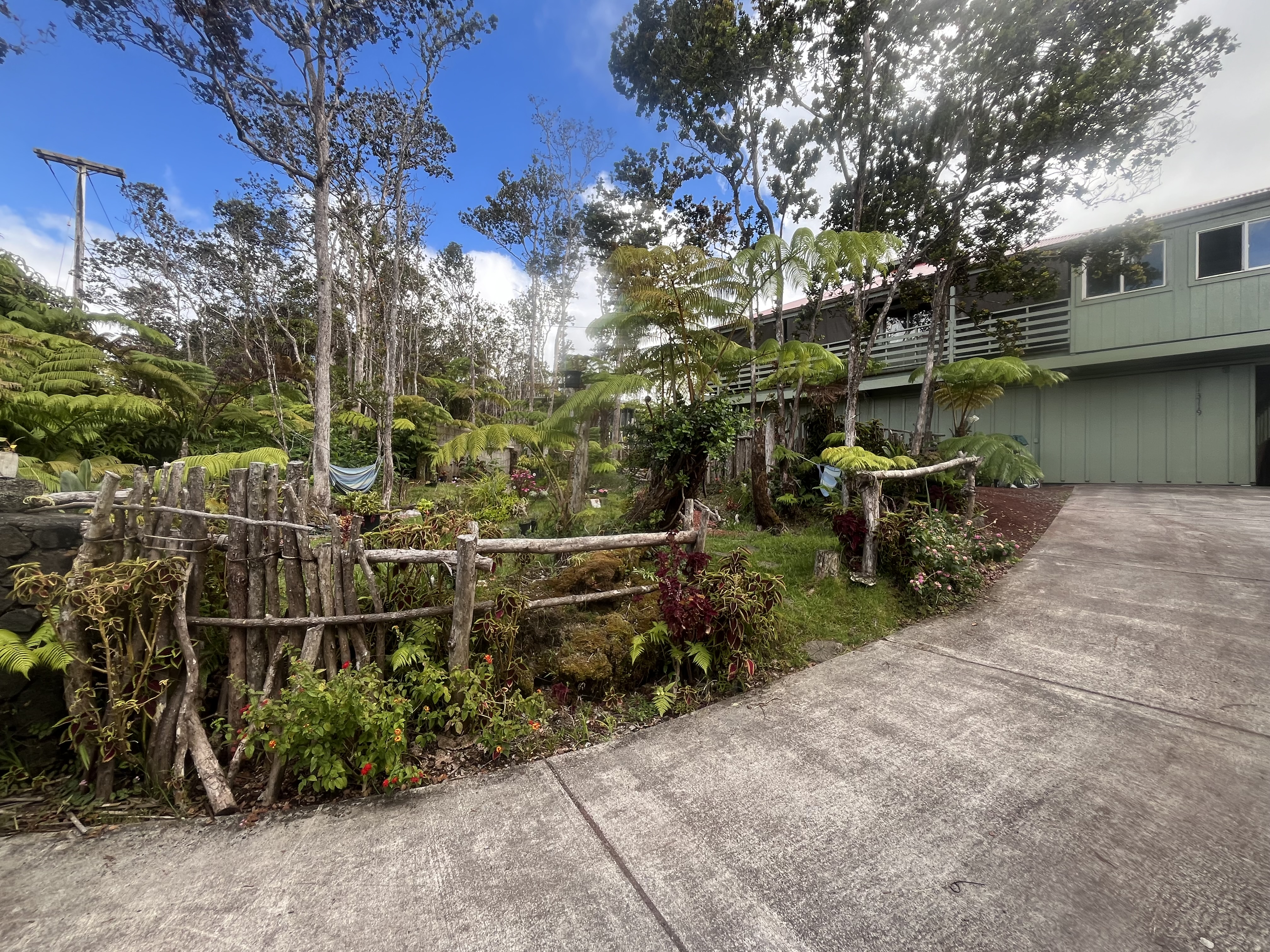 Volcano, Hawaii, 96785, United States, 2 Bedrooms Bedrooms, ,1 BathroomBathrooms,Residential,For Sale,1978172