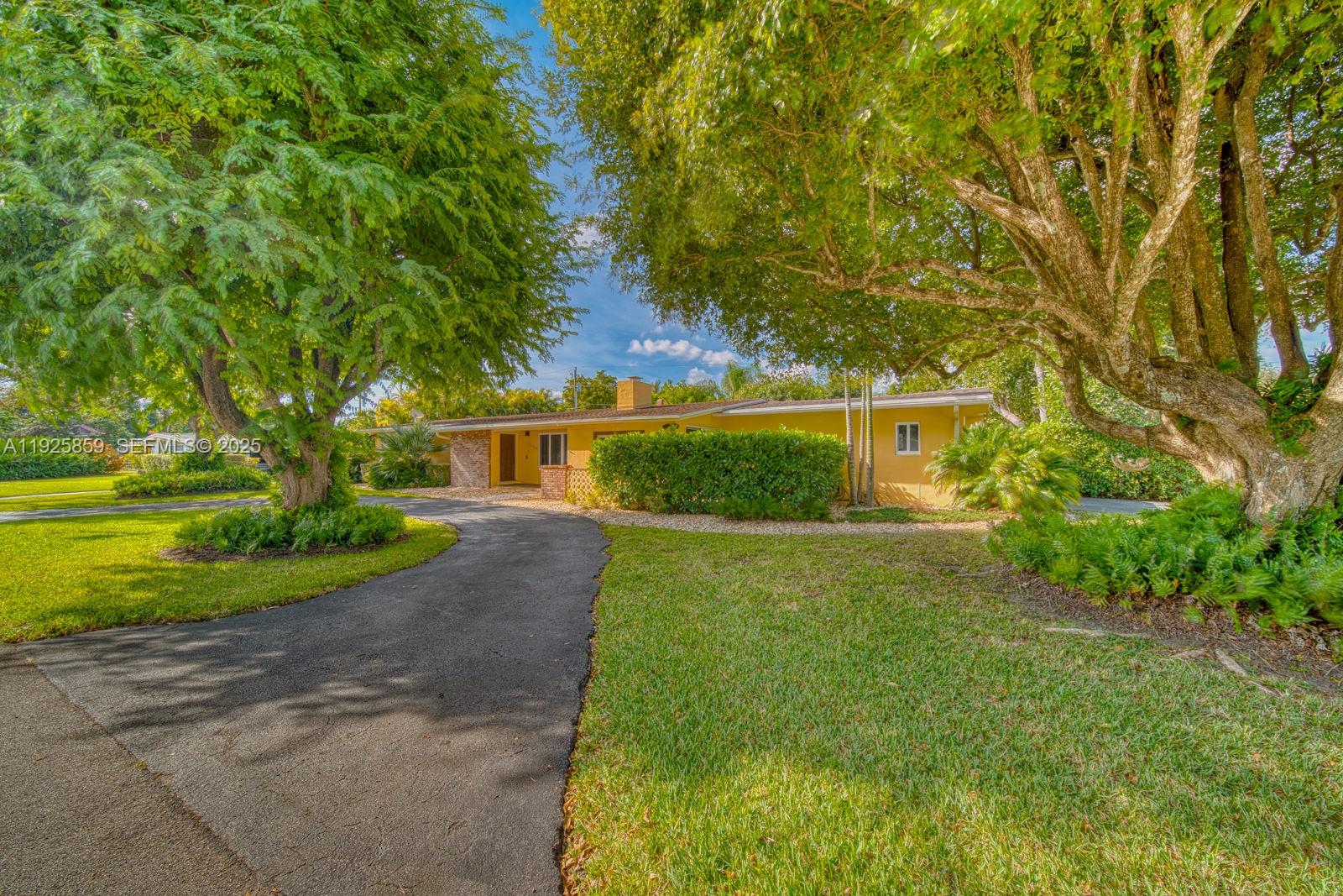 Pinecrest, Florida, 33156, United States, 3 Bedrooms Bedrooms, ,2 BathroomsBathrooms,Residential,For Sale,2003323