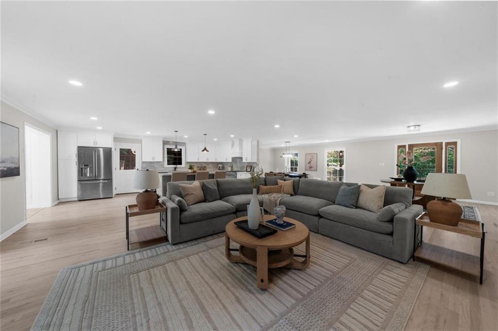 Atlanta, Georgia, 30328, United States, 4 Bedrooms Bedrooms, ,4 BathroomsBathrooms,Residential,For Sale,1917074