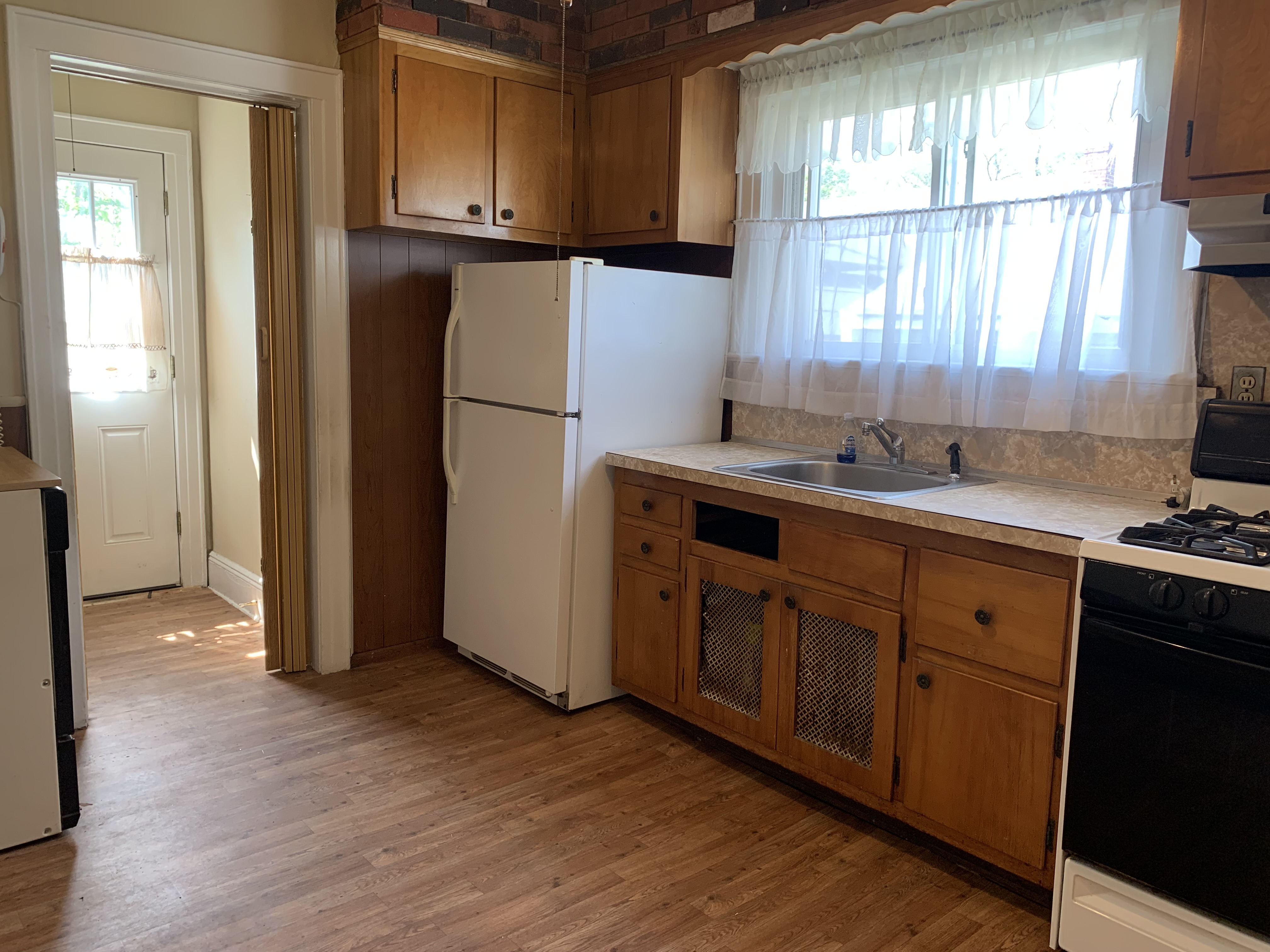 Elmont, New York, 11003, United States, 3 Bedrooms Bedrooms, ,1 BathroomBathrooms,Residential,For Sale,1976204