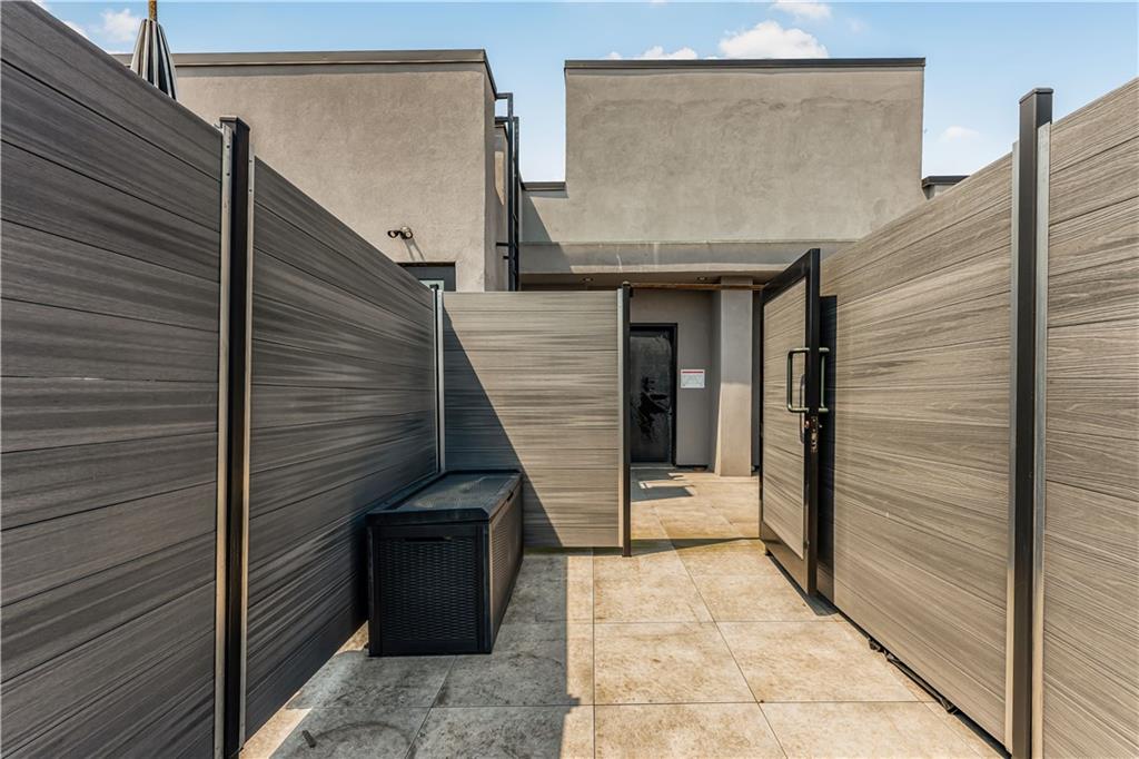 Brooklyn, New York, 11216, United States, 2 Bedrooms Bedrooms, ,2 BathroomsBathrooms,Residential,For Sale,1885405