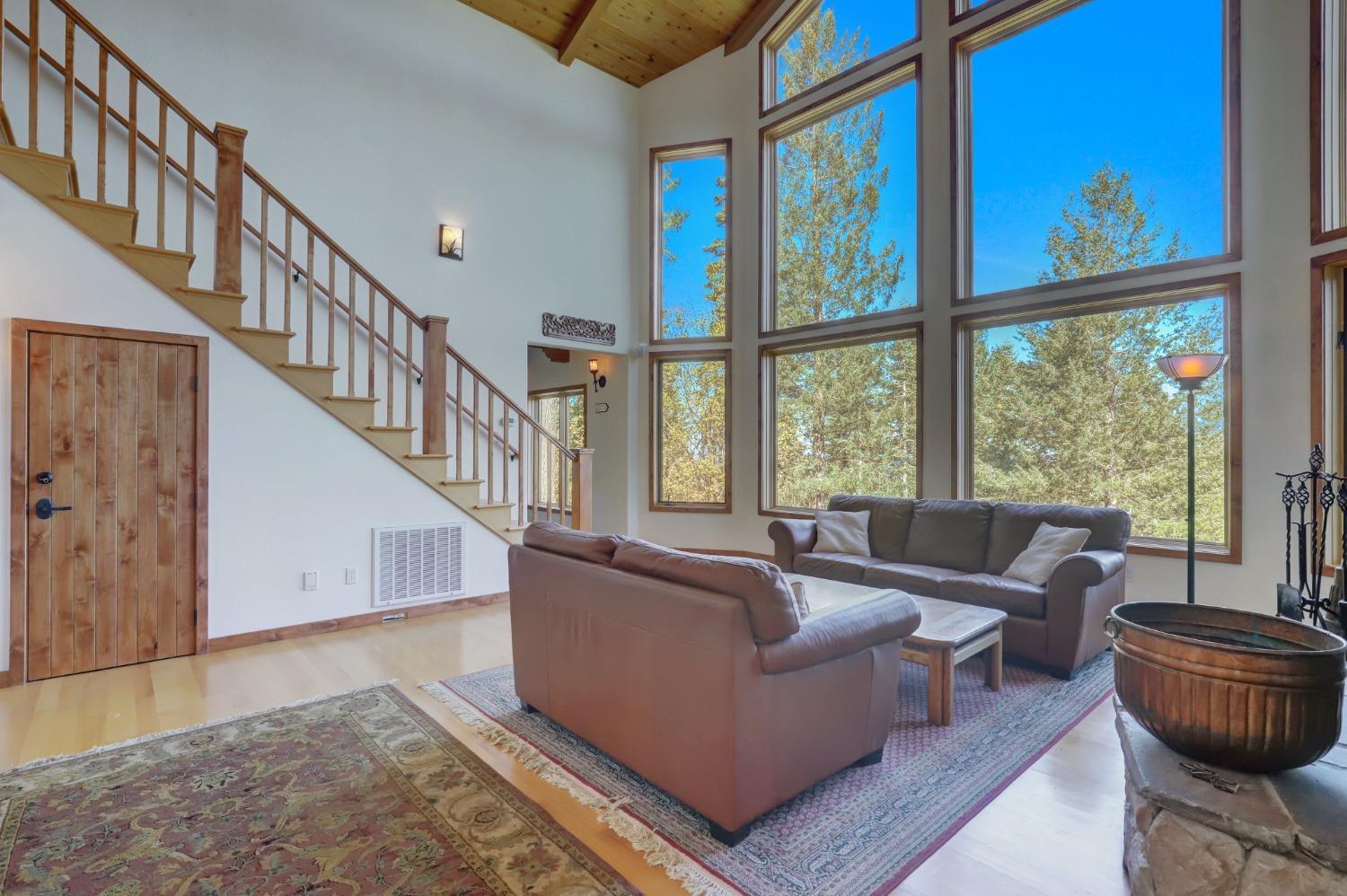 Nevada City, California, 95959, United States, 3 Bedrooms Bedrooms, ,3 BathroomsBathrooms,Residential,For Sale,1937028