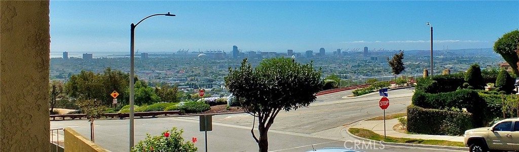 Signal Hill, California, 90755, United States, 2 Bedrooms Bedrooms, ,1 BathroomBathrooms,Residential,For Sale,1970804