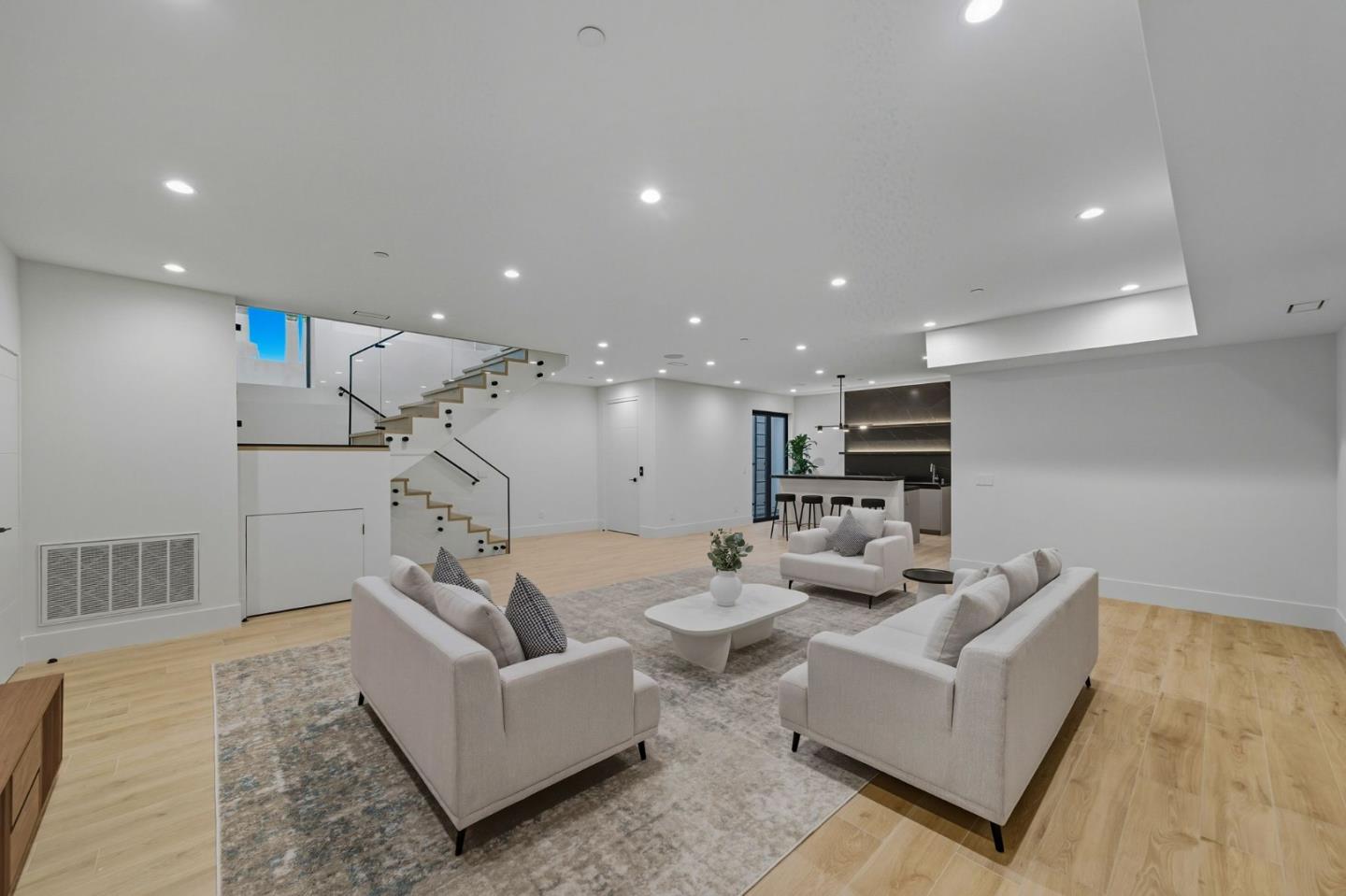 Hillsborough, California, 94010, United States, 8 Bedrooms Bedrooms, ,10 BathroomsBathrooms,Residential,For Sale,1949647