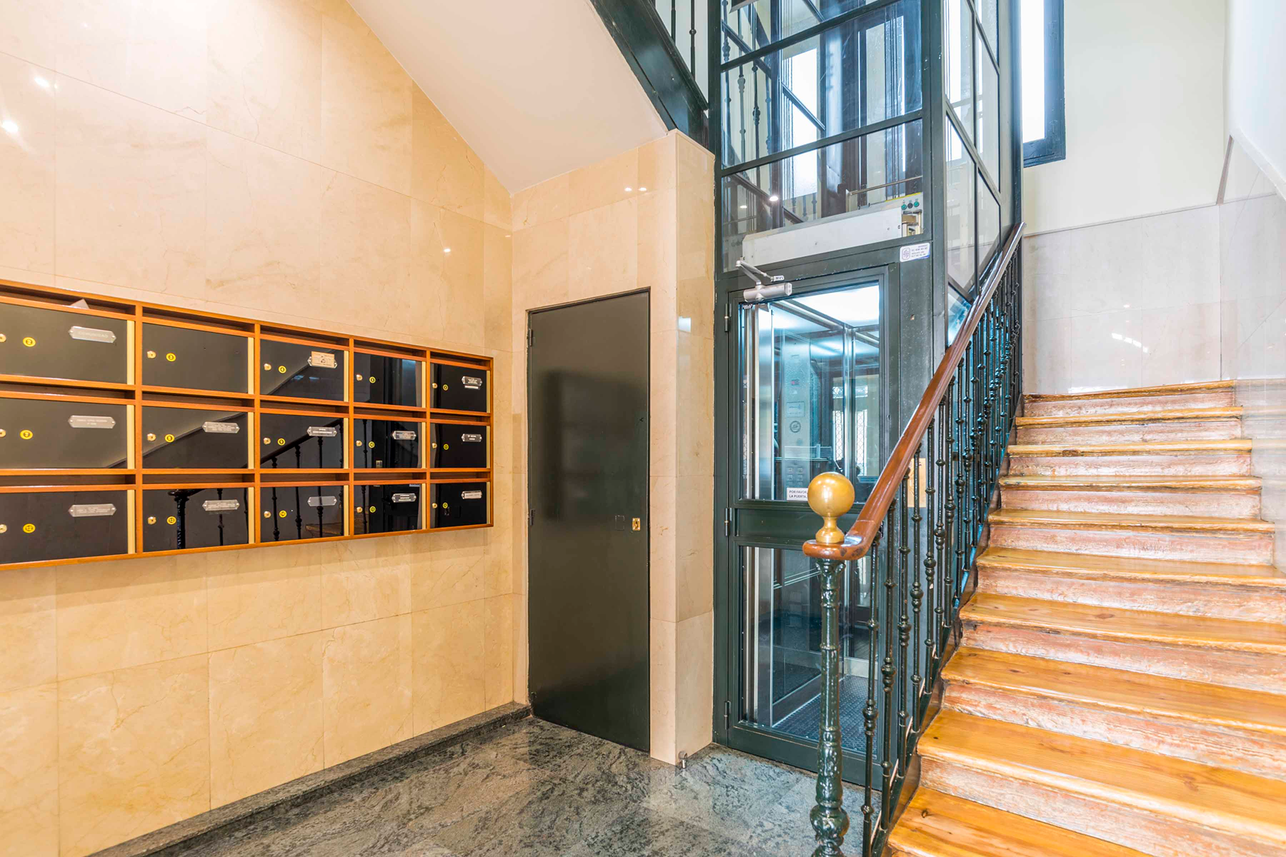  Charming renovated flat on Ruiz Street - 物件實景
