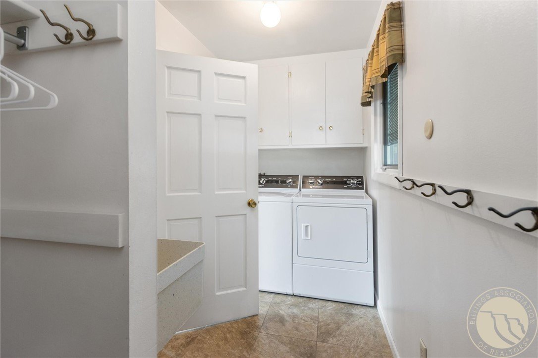 Billings, Montana, 59102, United States, 4 Bedrooms Bedrooms, ,4 BathroomsBathrooms,Residential,For Sale,1980371