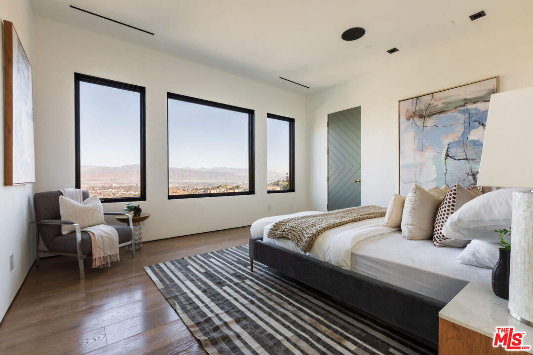Beverly Hills, California, 90210, United States, 6 Bedrooms Bedrooms, ,6 BathroomsBathrooms,Residential,For Sale,1692711