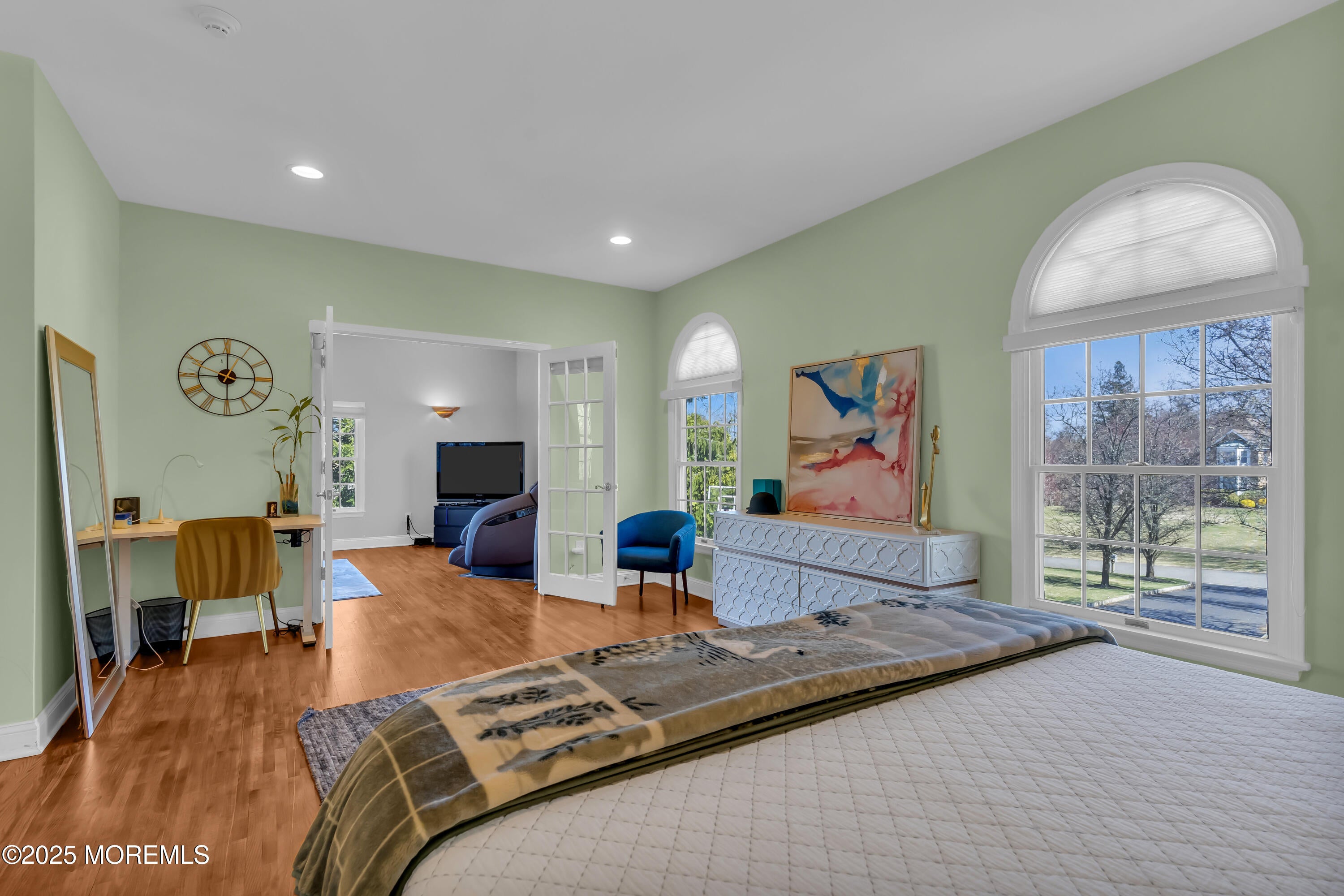 Manalapan, New Jersey, 07726, United States, 6 Bedrooms Bedrooms, ,5 BathroomsBathrooms,Residential,For Sale,1976013