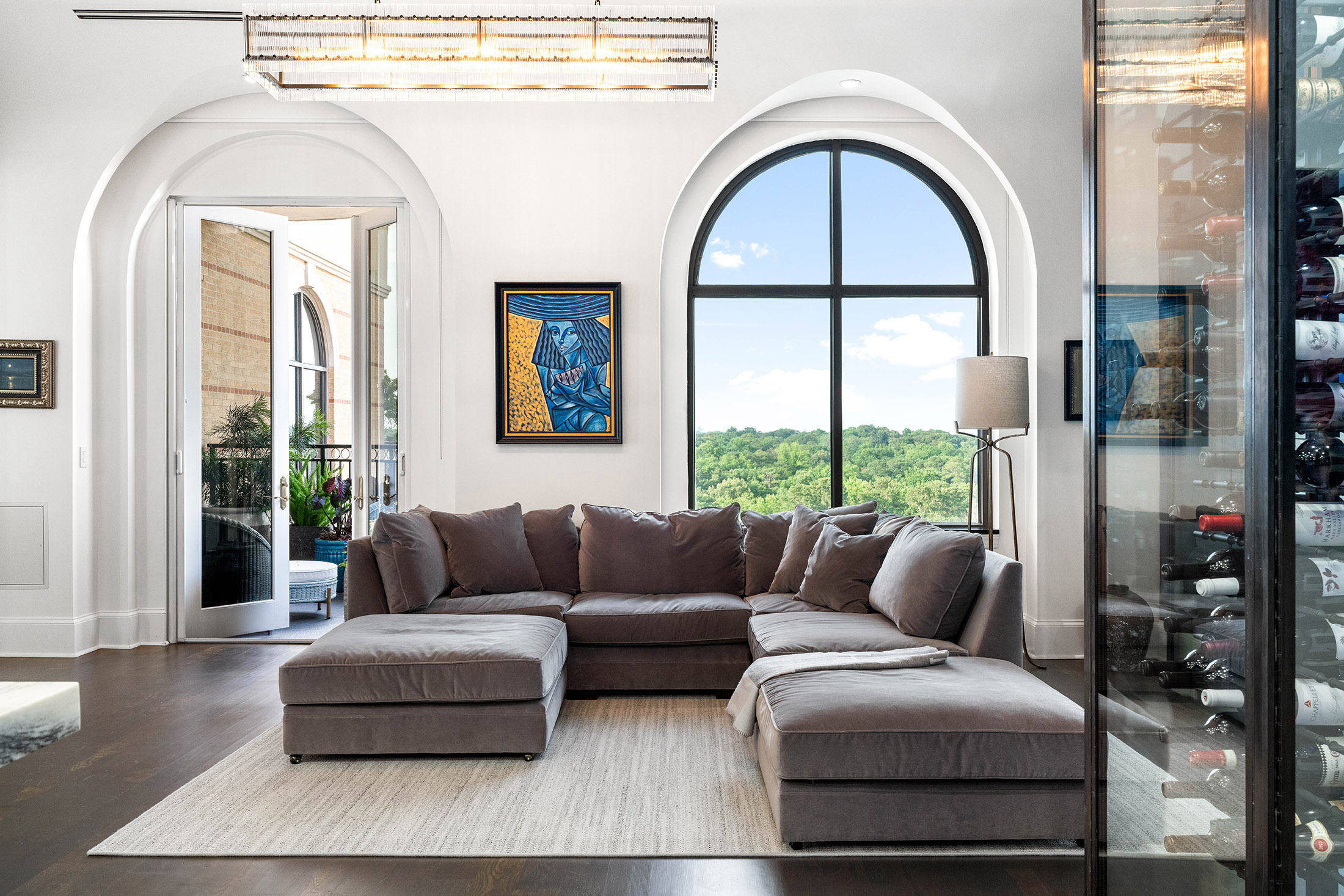  Modern Elegance in the Sky – Designer Penthouse with Skyline Views - 物件實景