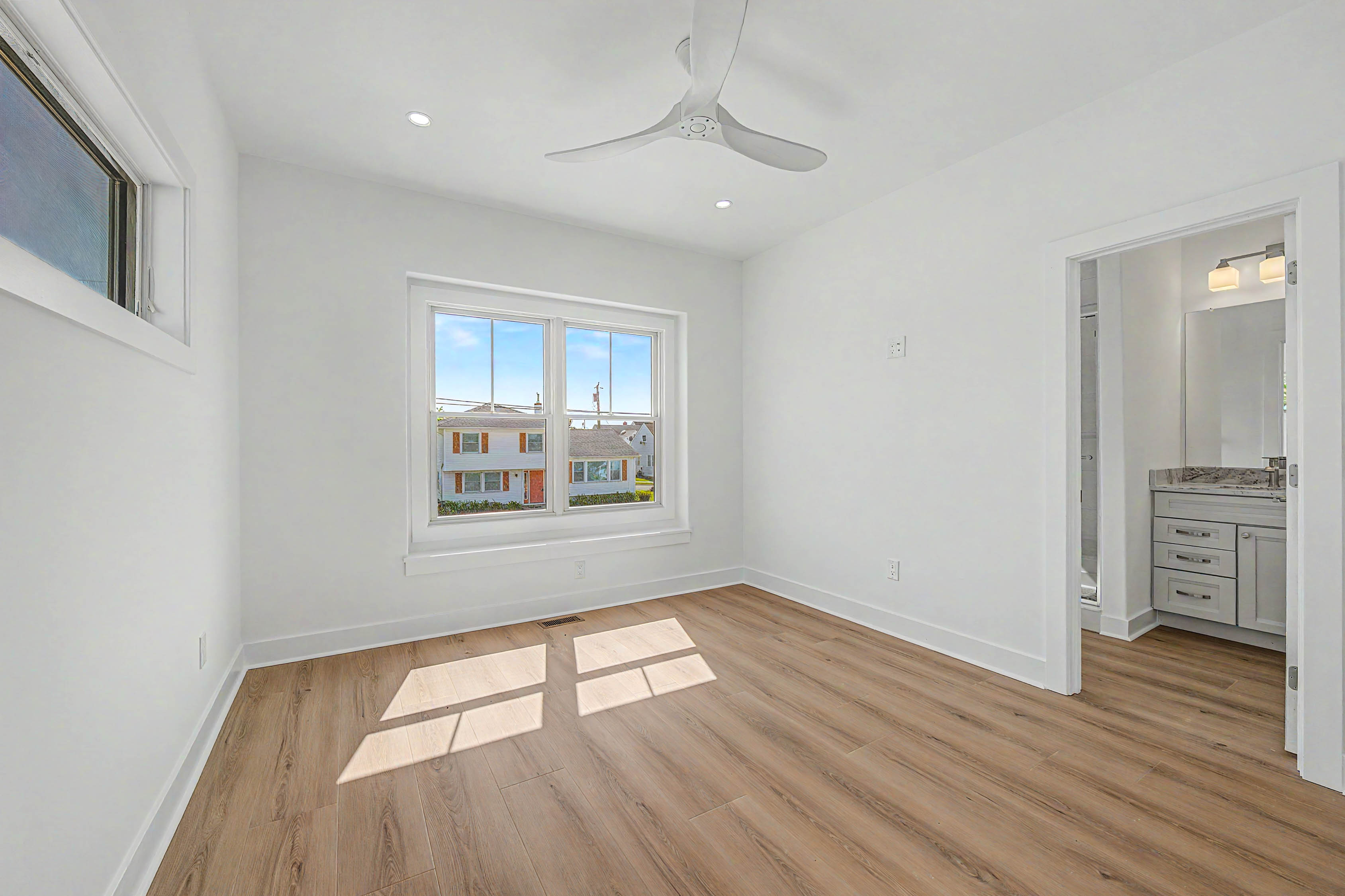  323 N Huntington - 物件實景