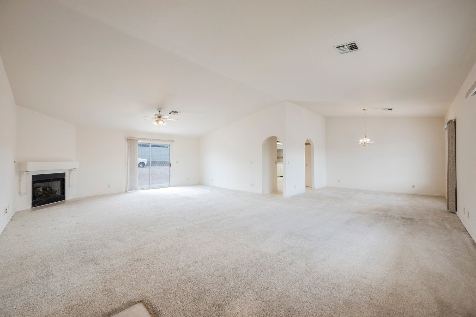  Rare Half Acre Opportunity in Henderson HOA, RV Hookups, Endless Potential - 物件實景