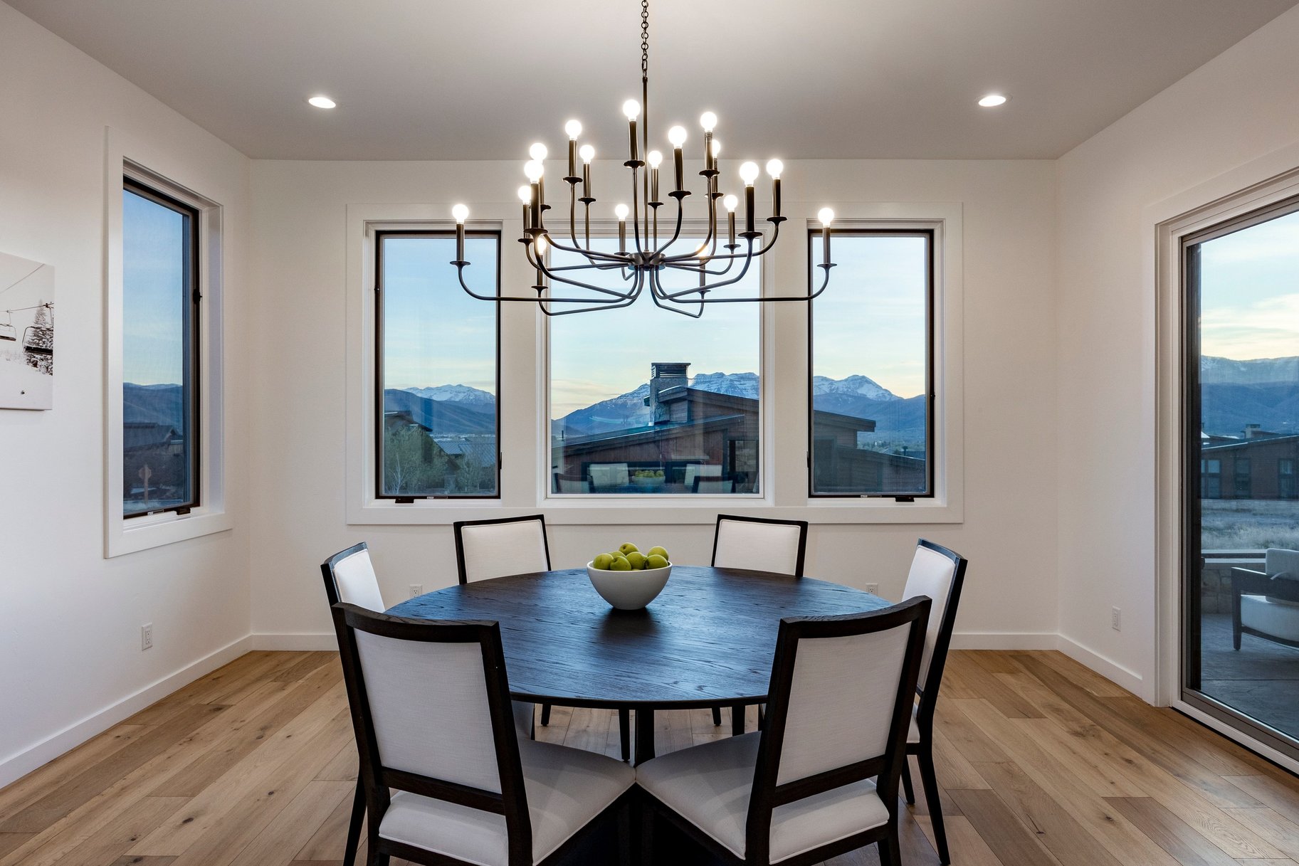  Modern Red Ledges home with Full Golf Membership Available - Fully Furnished - 物件實景