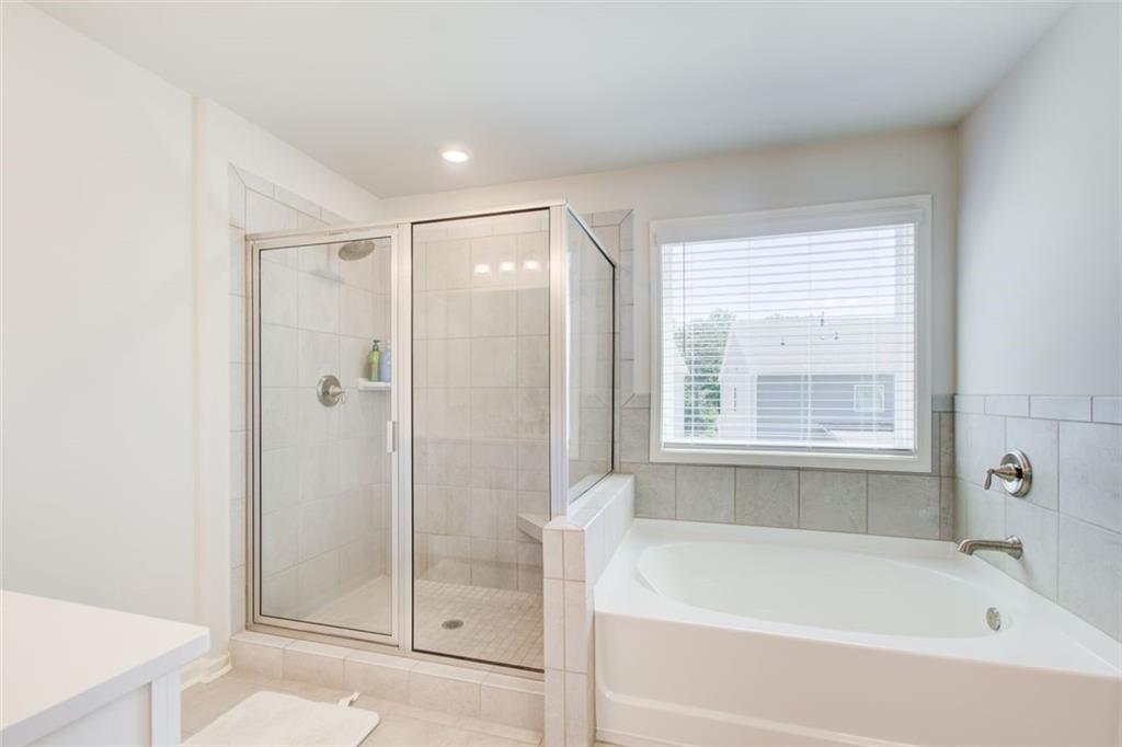 Acworth, Georgia, 30101, United States, 6 Bedrooms Bedrooms, ,4 BathroomsBathrooms,Residential,For Sale,1828453