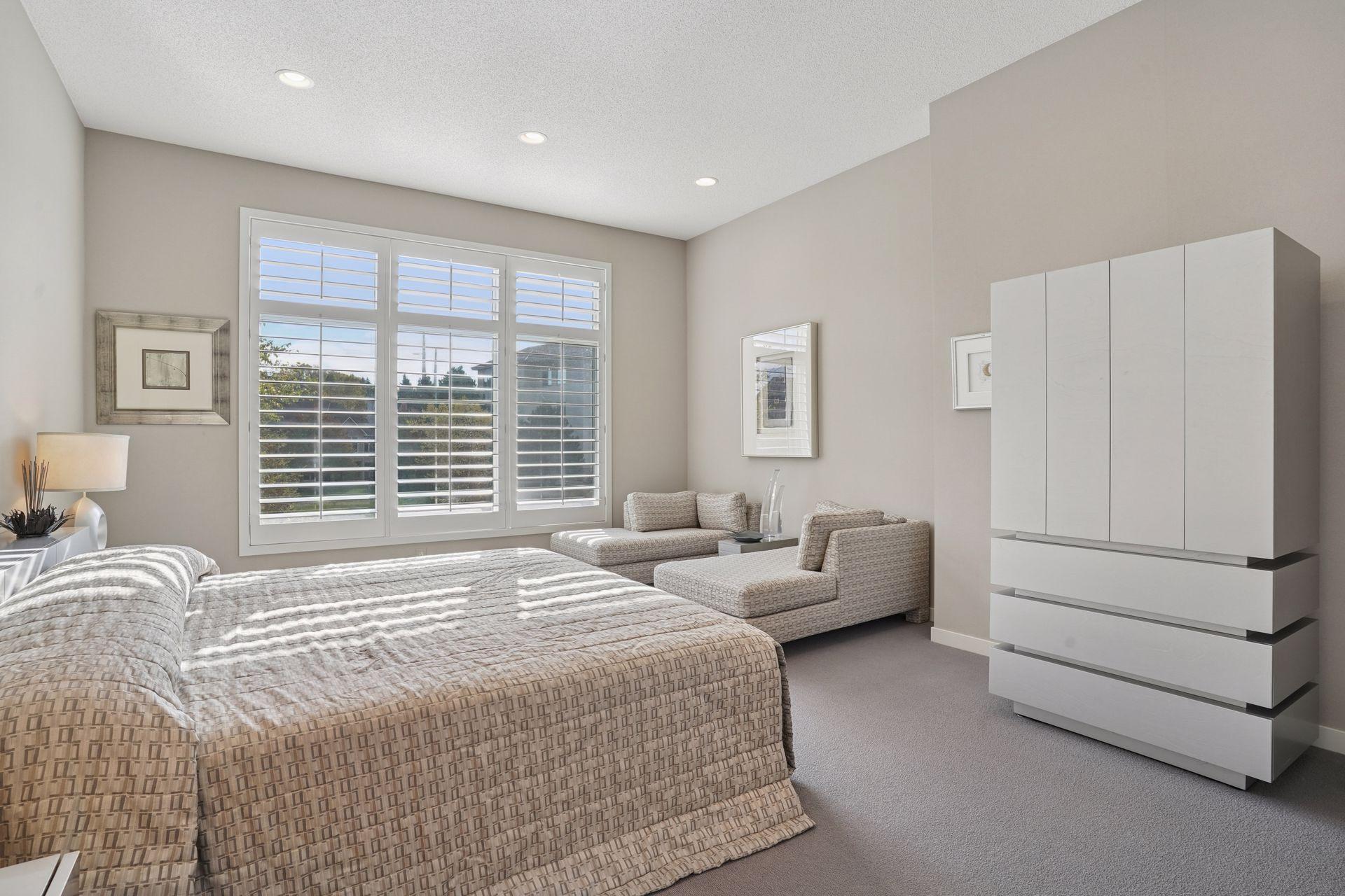 Lilydale, Minnesota, 55118, United States, 3 Bedrooms Bedrooms, ,3 BathroomsBathrooms,Residential,For Sale,1989452