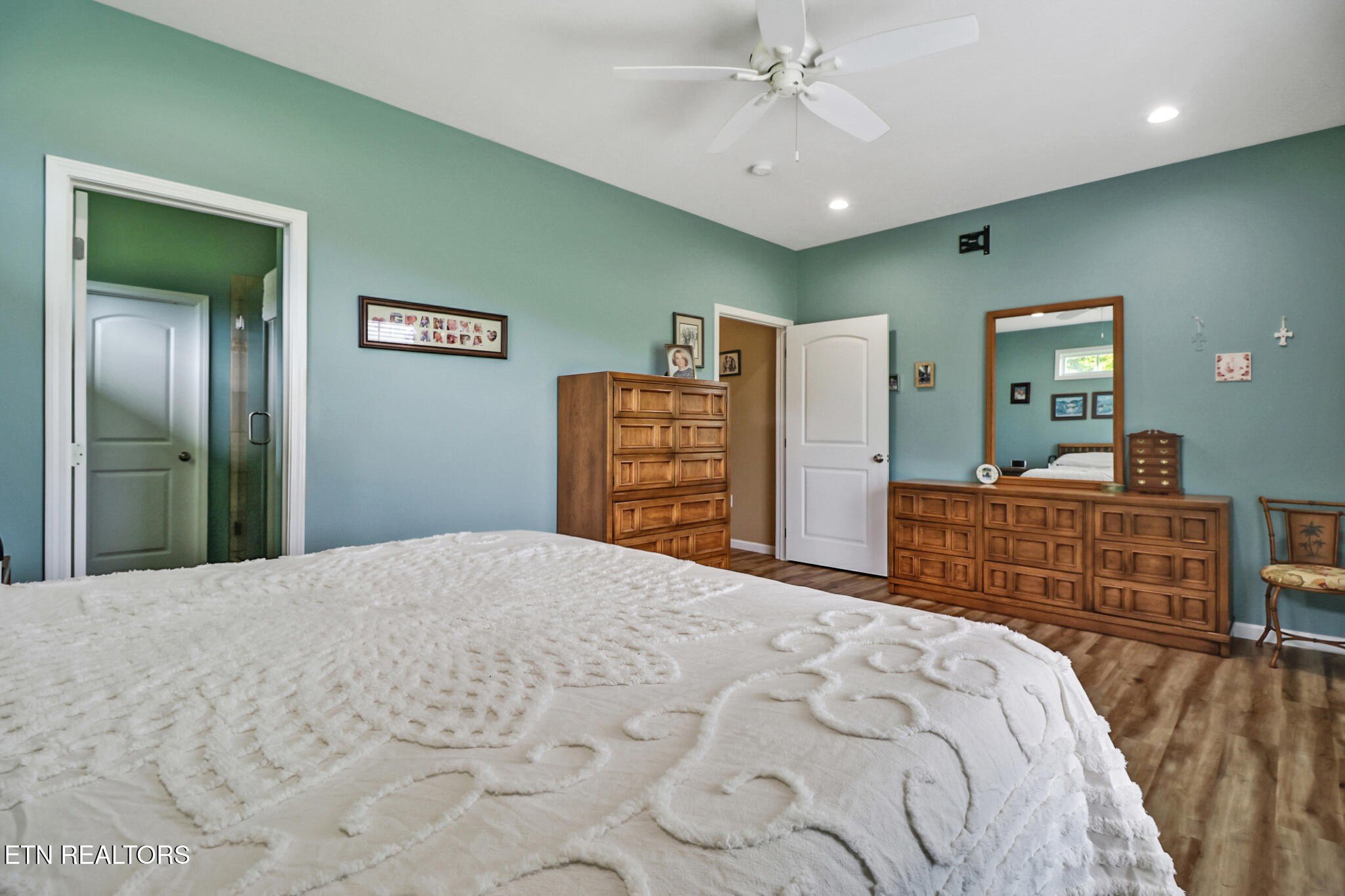 Crossville, Tennessee, 38555, United States, 3 Bedrooms Bedrooms, ,3 BathroomsBathrooms,Residential,For Sale,1921261