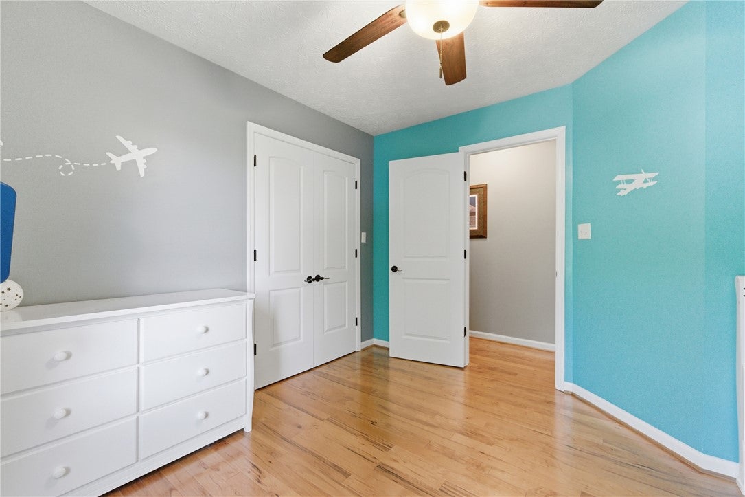 Yorktown, Virginia, 23693, United States, 6 Bedrooms Bedrooms, ,3 BathroomsBathrooms,Residential,For Sale,1987855