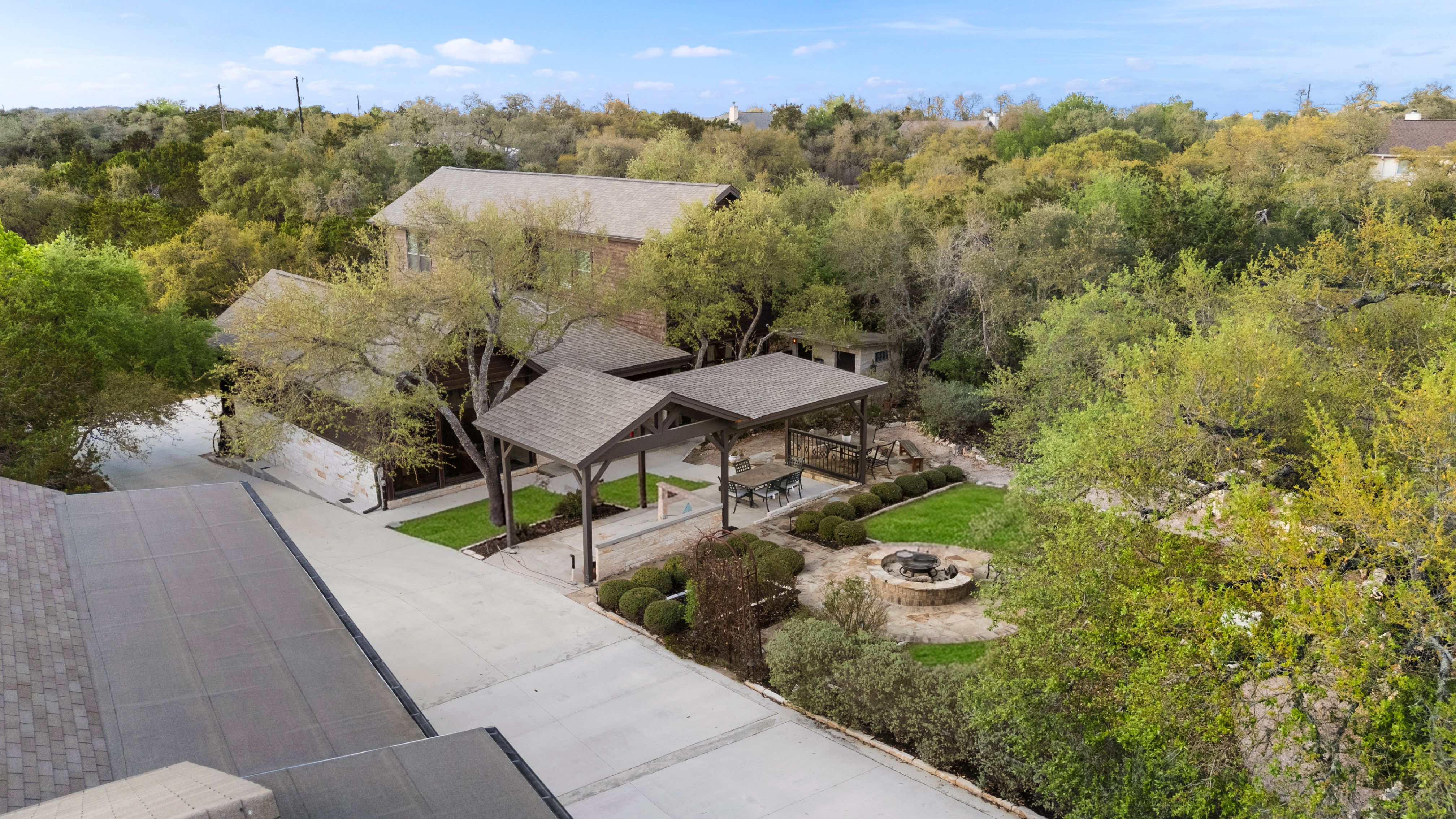  Spring Branch Luxury on 2.3 Acres - 物件實景