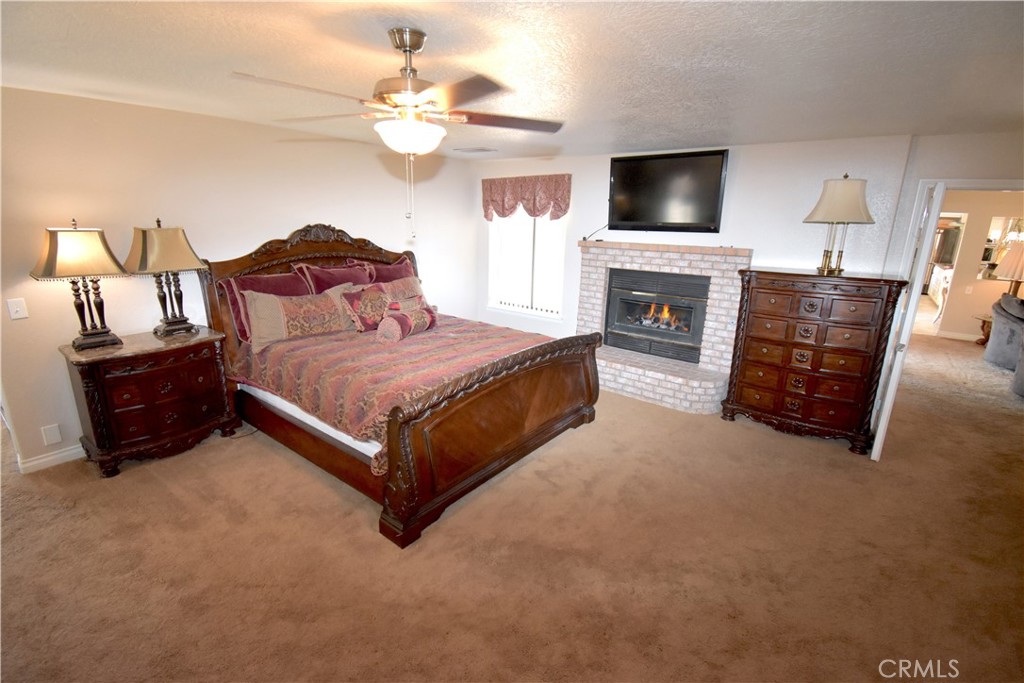 Apple Valley, California, 92308, United States, 5 Bedrooms Bedrooms, ,4 BathroomsBathrooms,Residential,For Sale,1941981