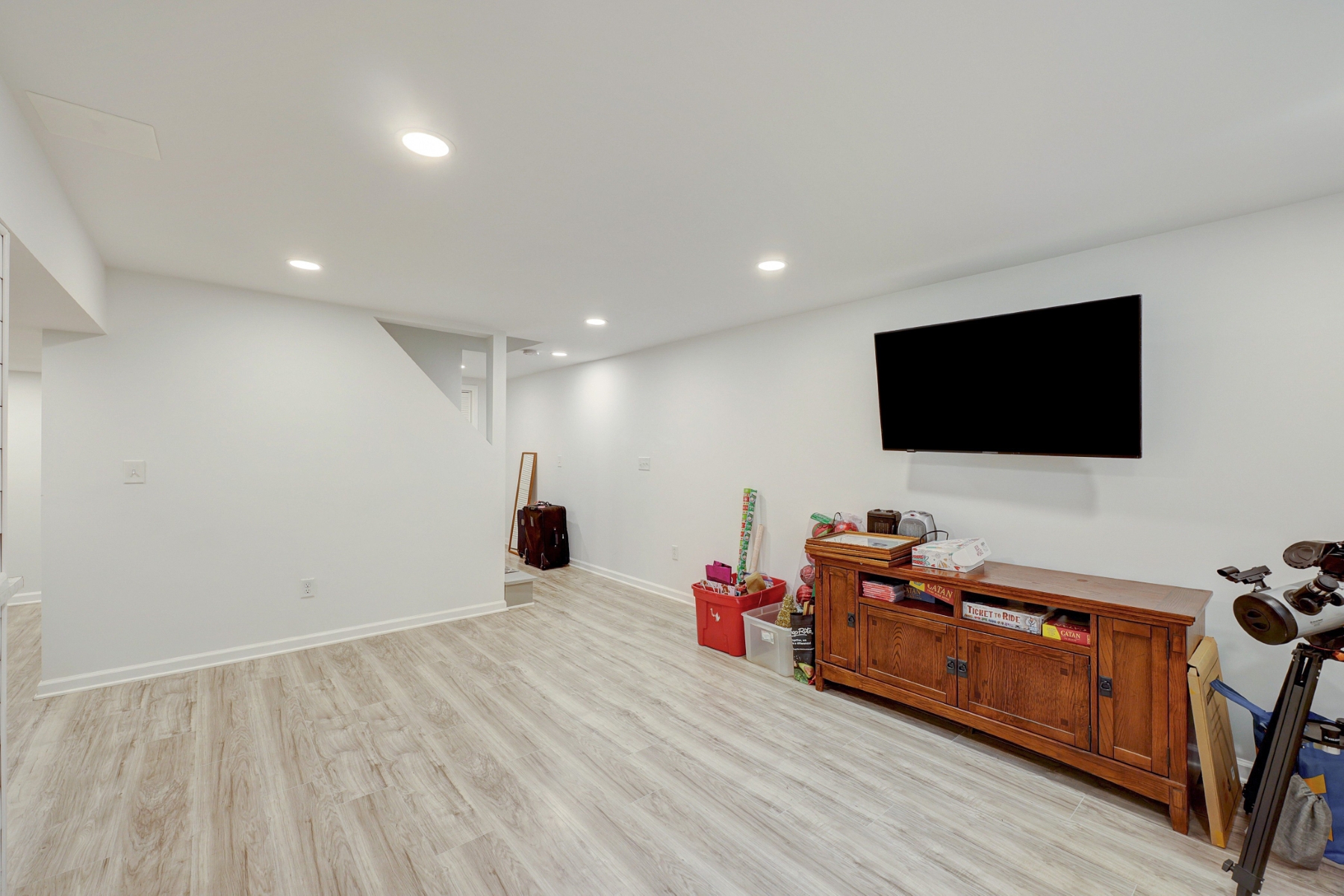  Beautifully Maintained Colonial Situated on a Quiet Cul-de-Sac - 物件實景
