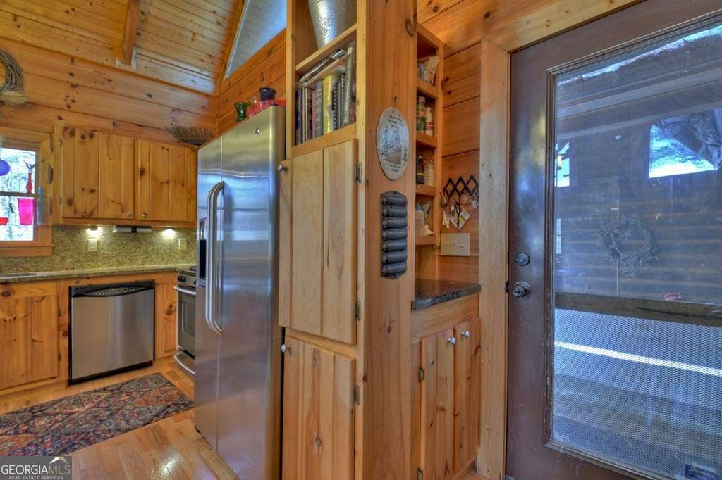 Blue Ridge, Georgia, 30513, United States, 5 Bedrooms Bedrooms, ,3 BathroomsBathrooms,Residential,For Sale,1859014