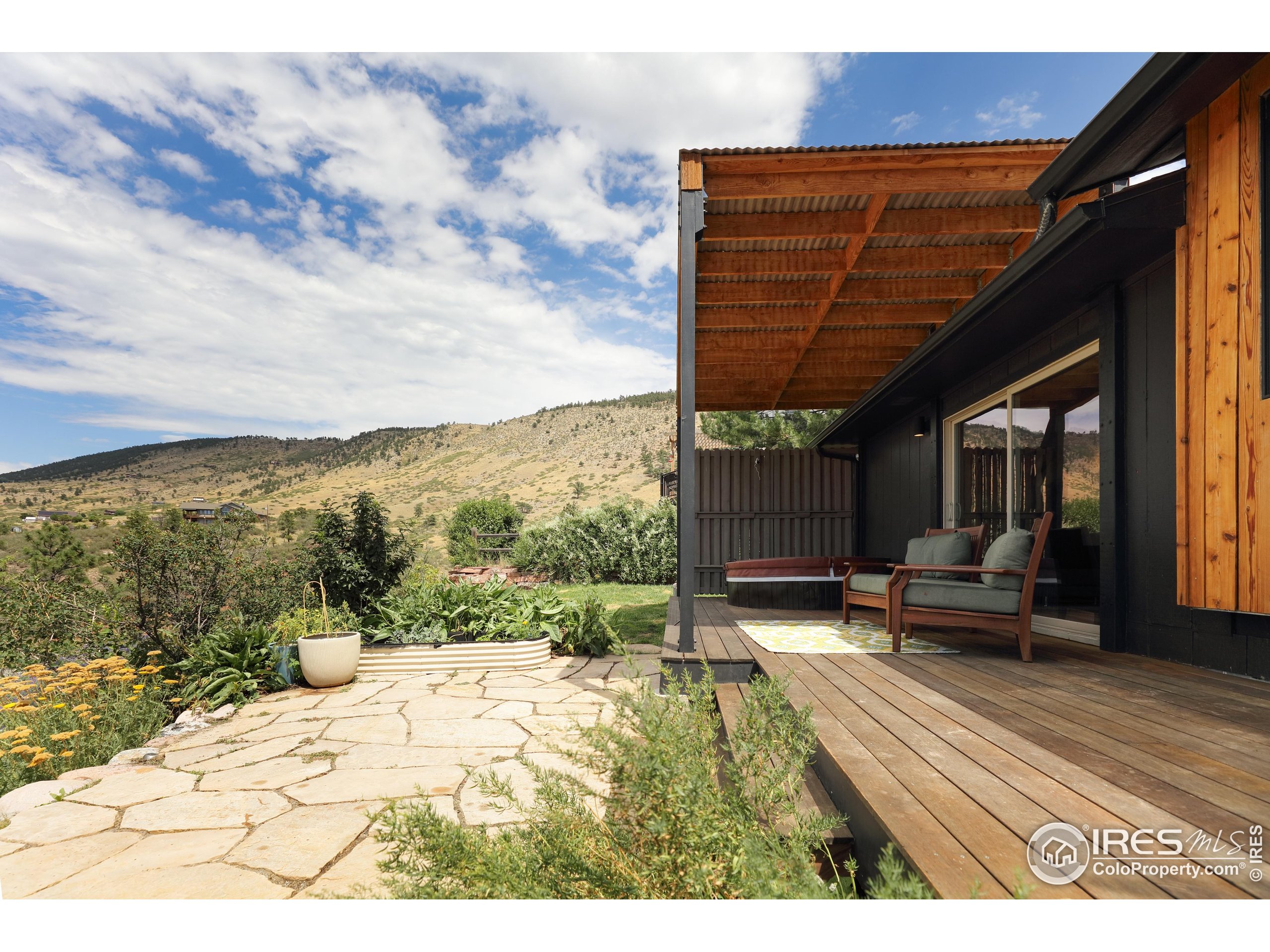 Lyons, Colorado, 80540, United States, 4 Bedrooms Bedrooms, ,2 BathroomsBathrooms,Residential,For Sale,1926189