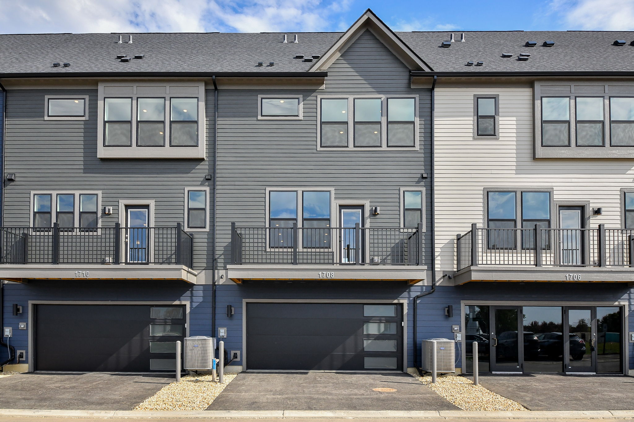  An Enclave of Only 65 New Construction Homes in the Heart of Naperville - 物件實景