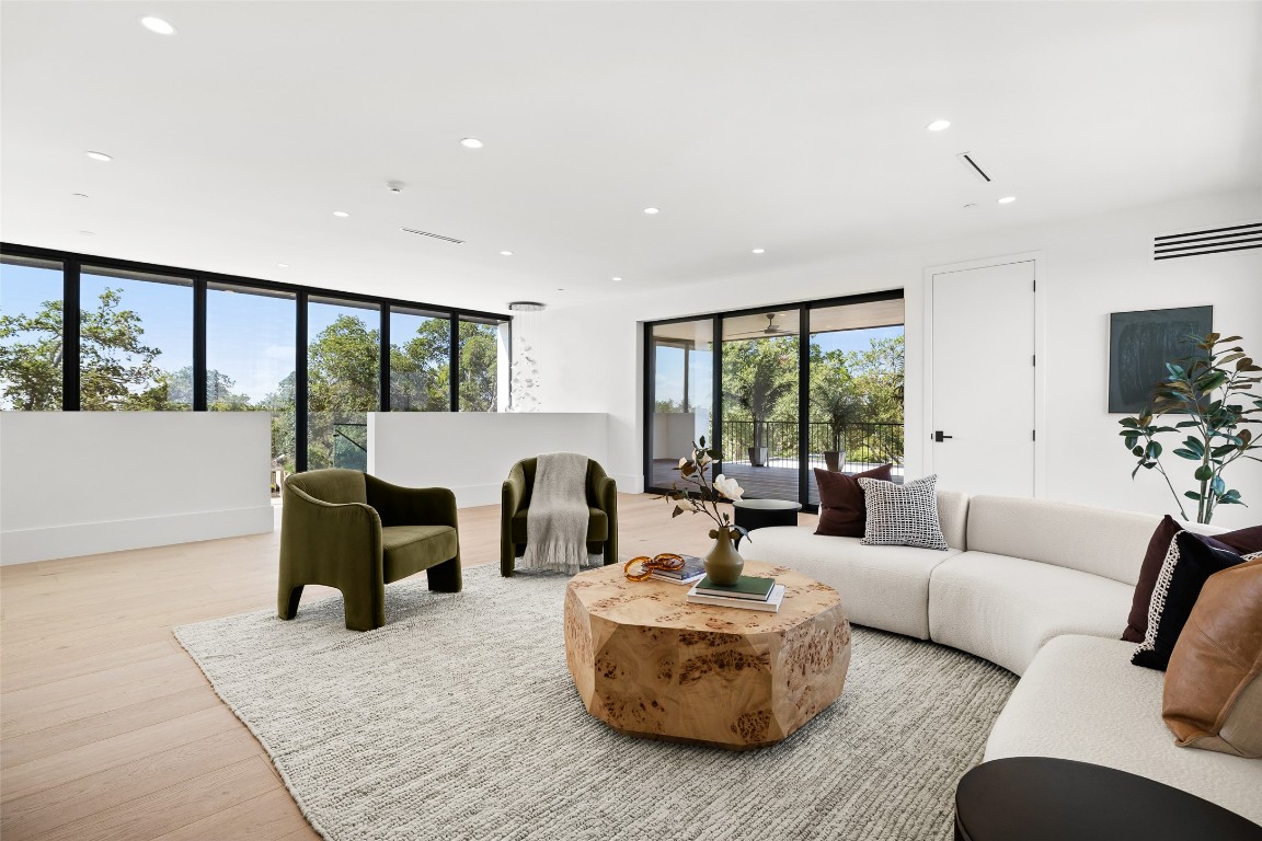 Austin, Texas, 78746, United States, 5 Bedrooms Bedrooms, ,7 BathroomsBathrooms,Residential,For Sale,1925682