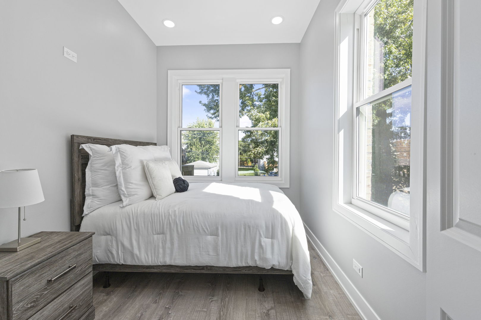 Chicago, Illinois, 60623, United States, 6 Bedrooms Bedrooms, ,Residential,For Sale,1958616