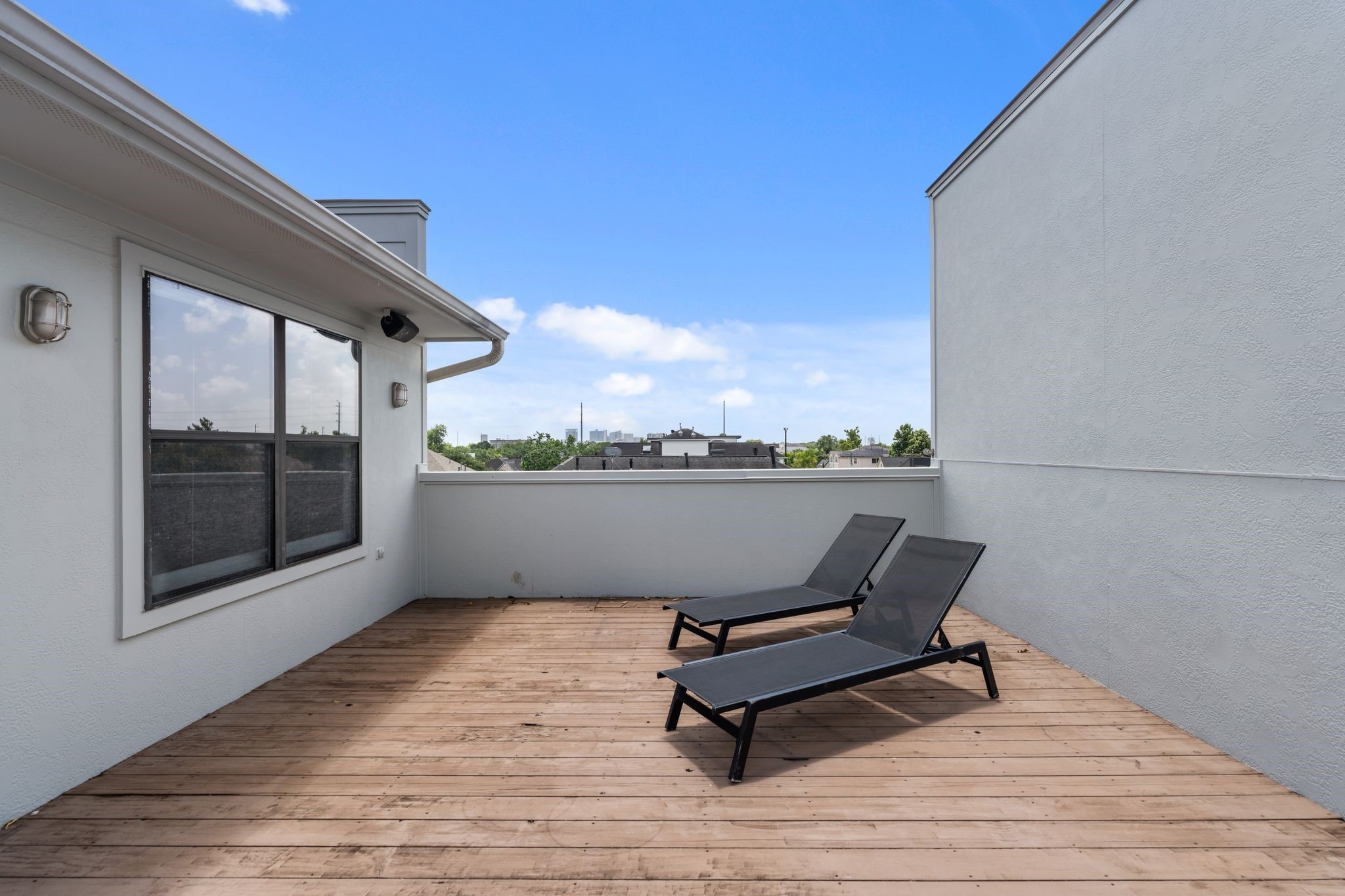  2105 Woodhead Street - 物件實景