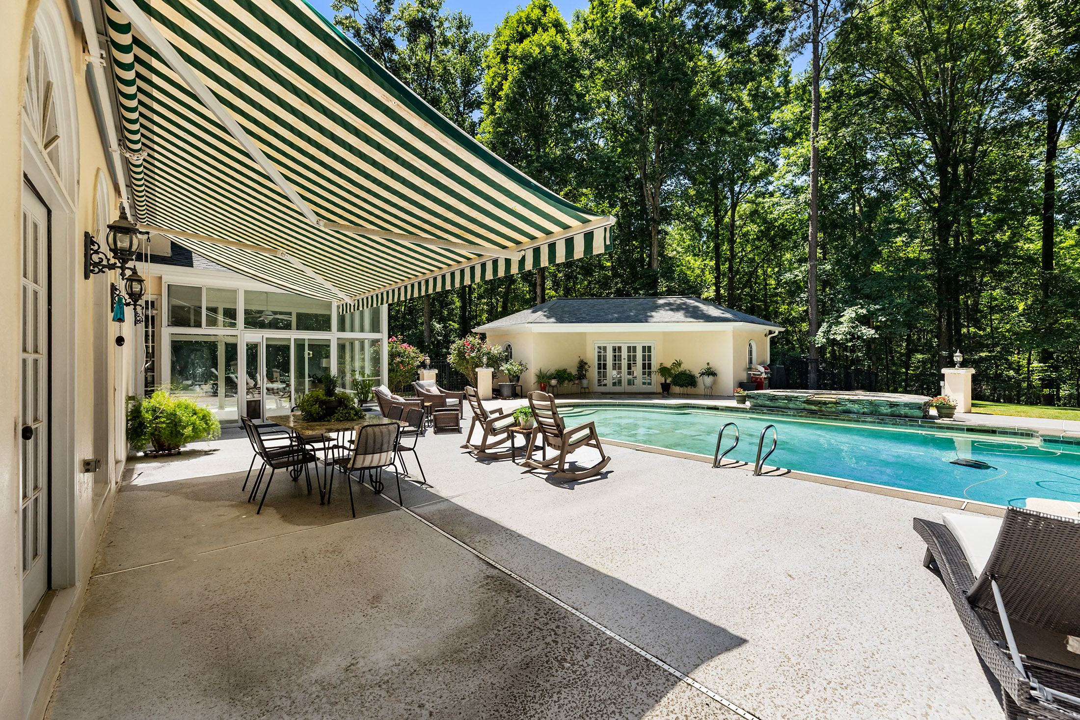  Exquisite Home Reminiscent of Classic 1960s Hollywood Glamour - 物件實景