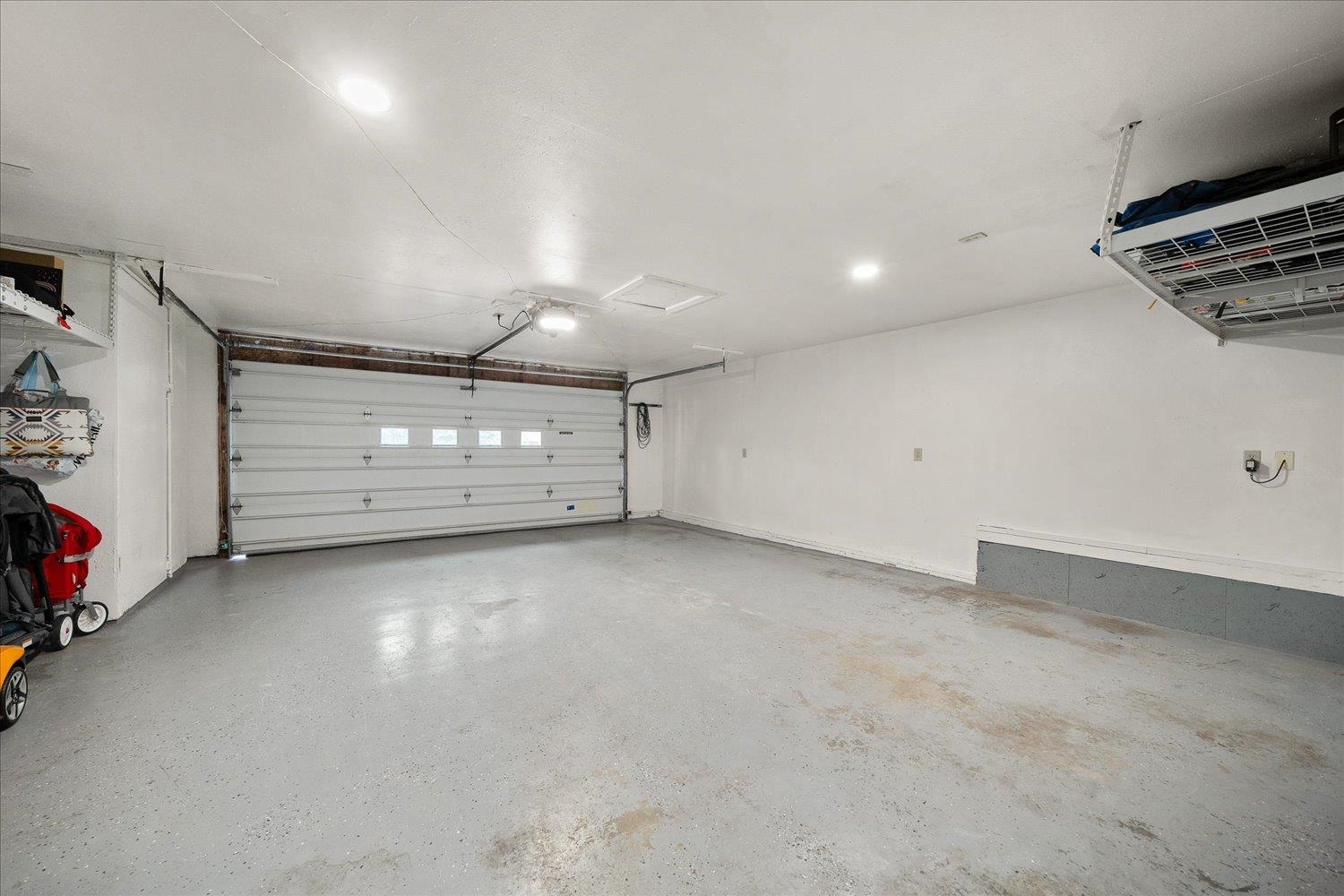 Colbert, Washington, 99005, United States, 5 Bedrooms Bedrooms, ,3 BathroomsBathrooms,Residential,For Sale,1998044