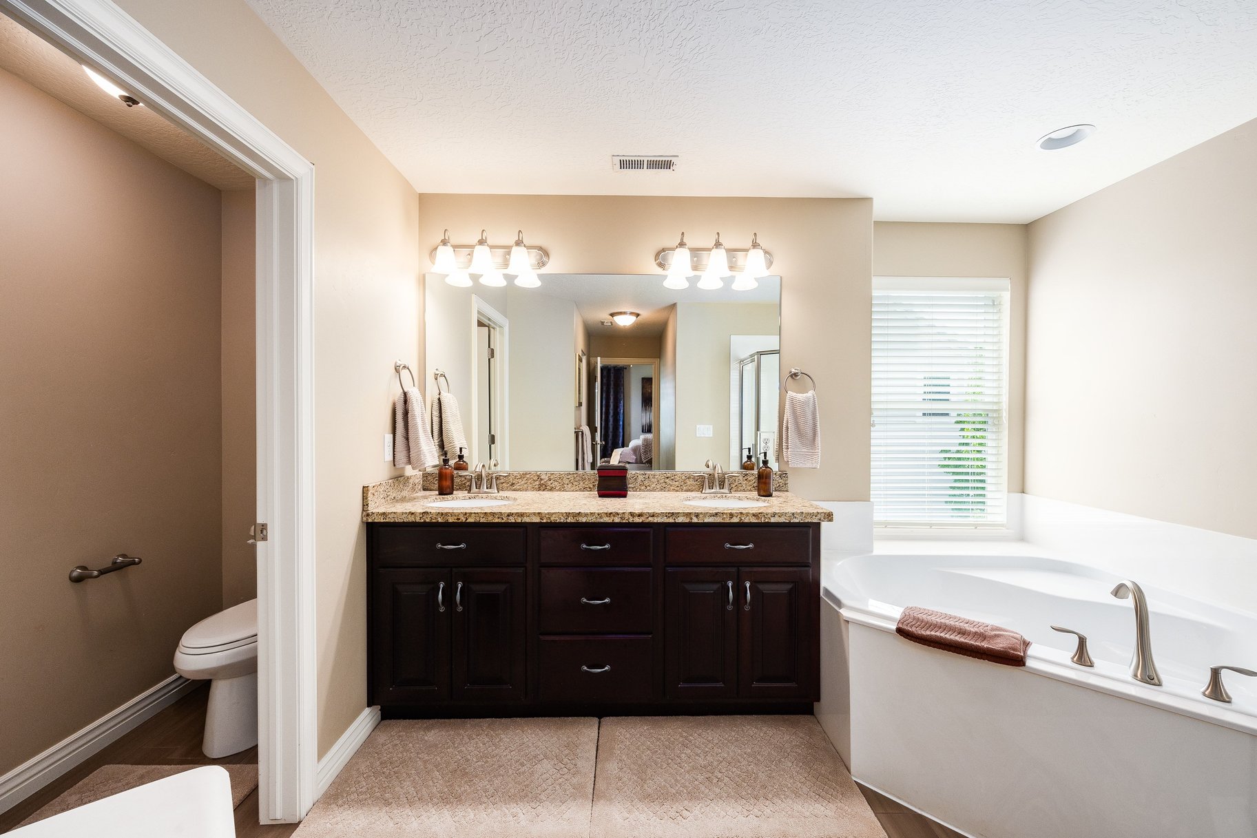  Rare North Shore Gem on One of Daybreak