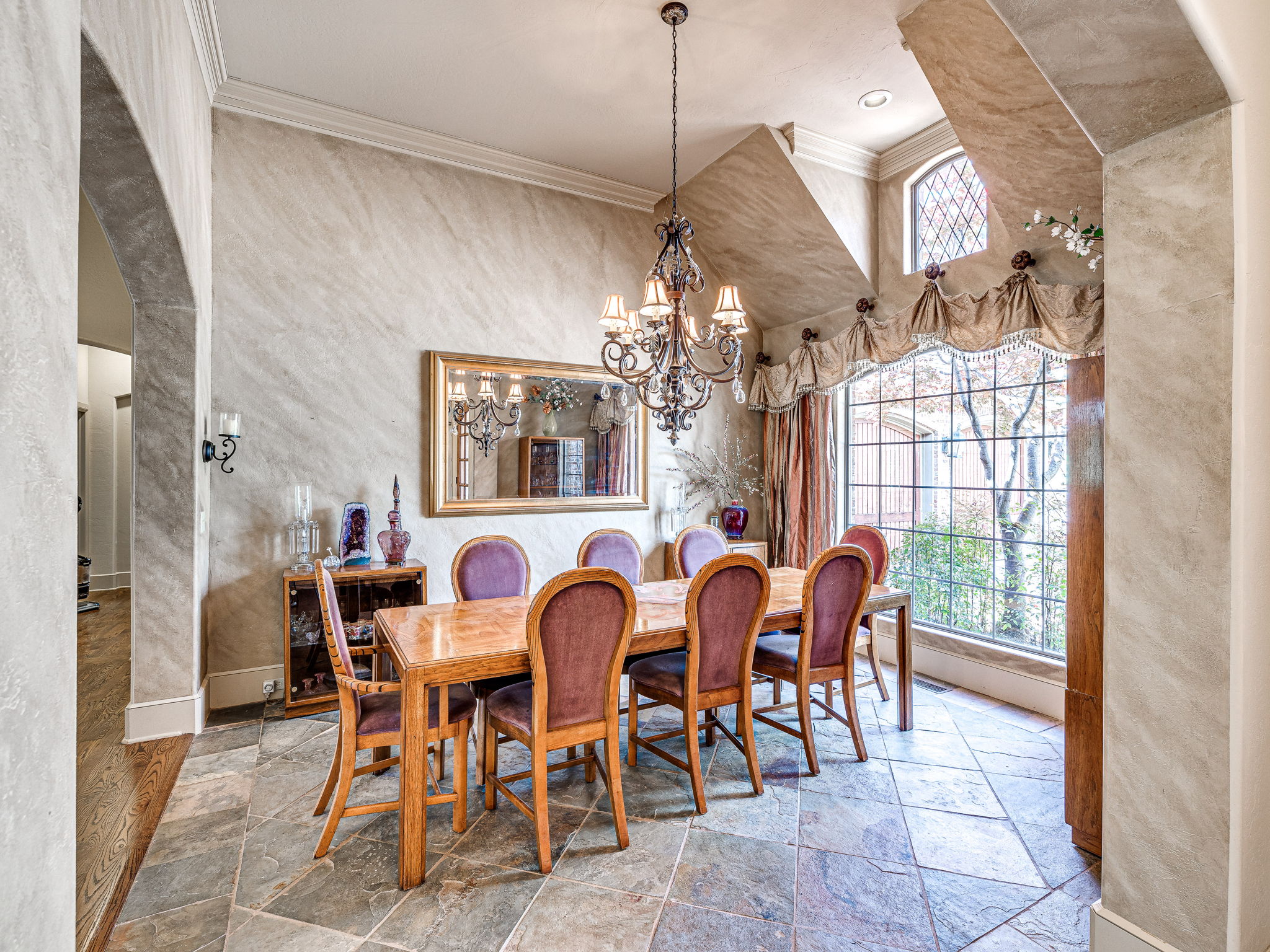 Edmond, Oklahoma, 73003, United States, 3 Bedrooms Bedrooms, ,3 BathroomsBathrooms,Residential,For Sale,1907652