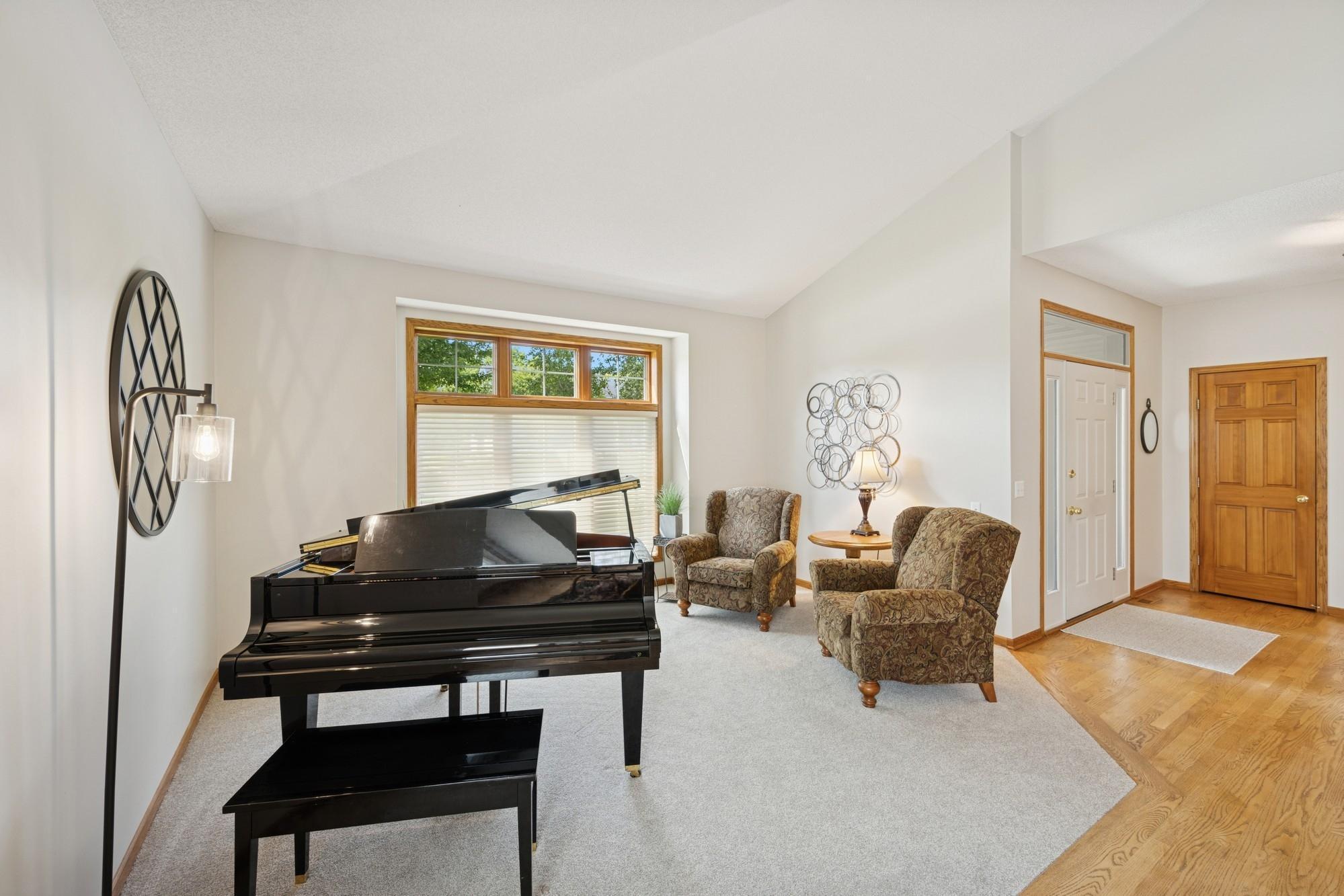 Lakeville, Minnesota, 55044, United States, 5 Bedrooms Bedrooms, ,4 BathroomsBathrooms,Residential,For Sale,1901941
