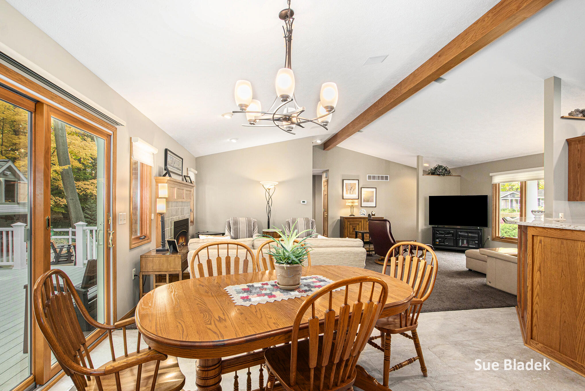 Holland, Michigan, 49424, United States, 3 Bedrooms Bedrooms, ,3 BathroomsBathrooms,Residential,For Sale,1989003