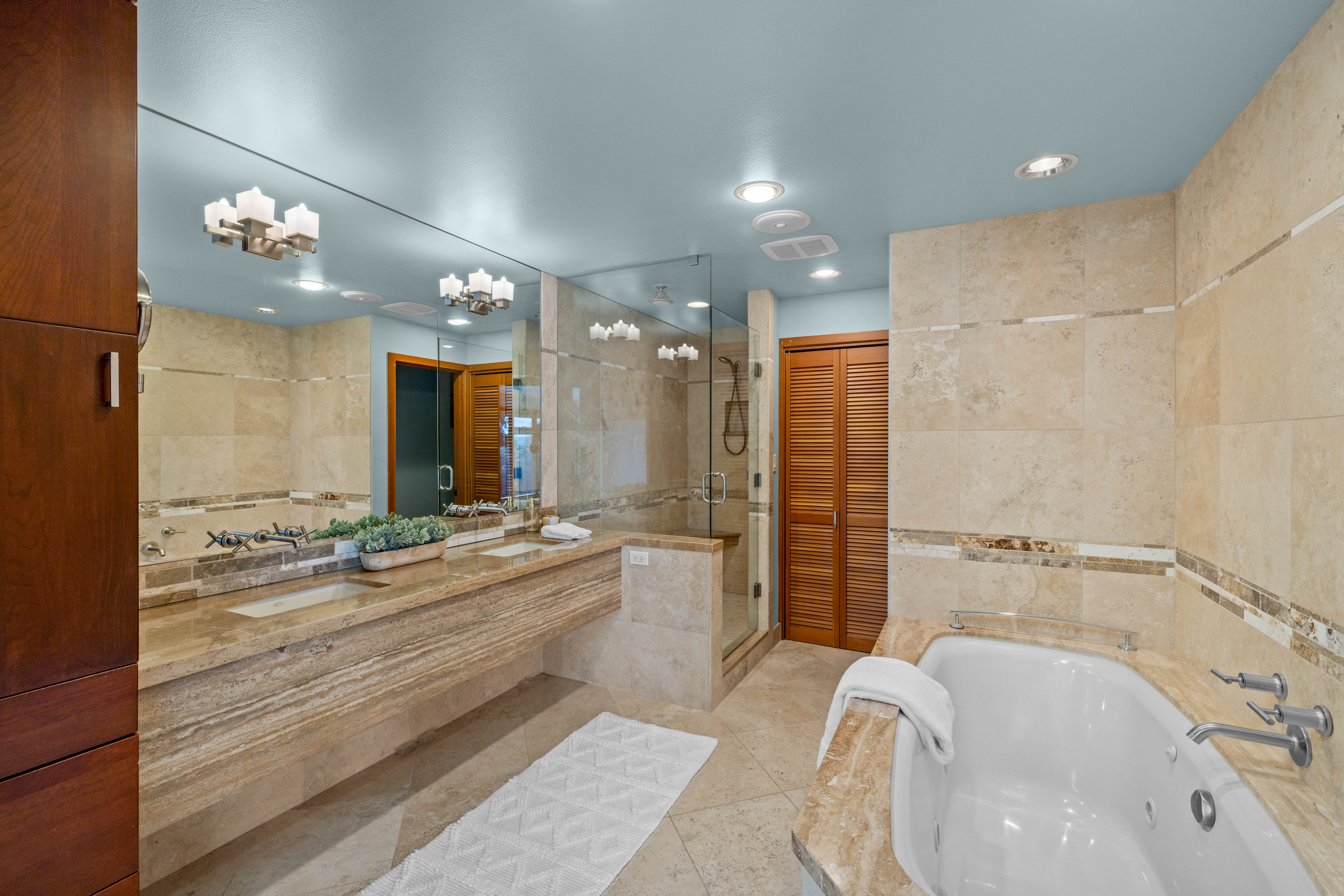  24302 116th Ave W, Woodway, WA 98020 - 物件實景