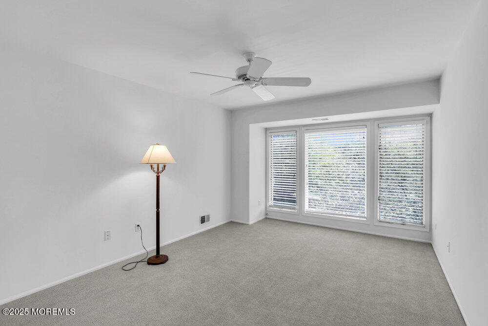 Red Bank, New Jersey, 07701, United States, 3 Bedrooms Bedrooms, ,5 BathroomsBathrooms,Residential,For Sale,1938827