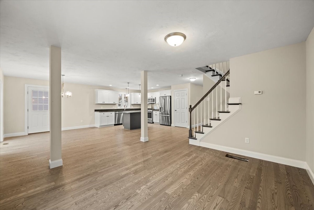 Brockton, Massachusetts, 02301, United States, 4 Bedrooms Bedrooms, ,3 BathroomsBathrooms,Residential,For Sale,1846360