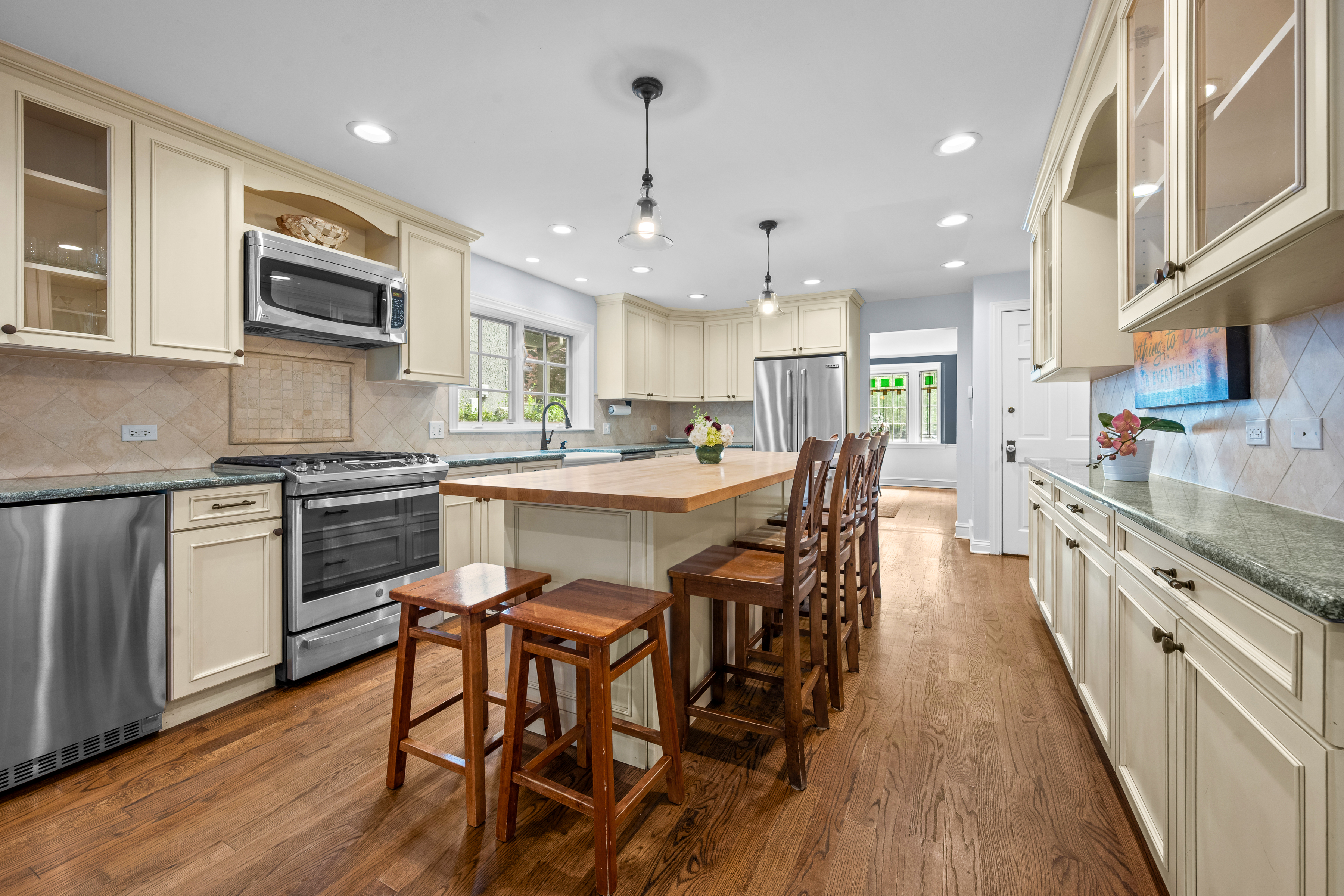  A Rare Opportunity to Enjoy the Very Best of Winnetka Living - 物件實景
