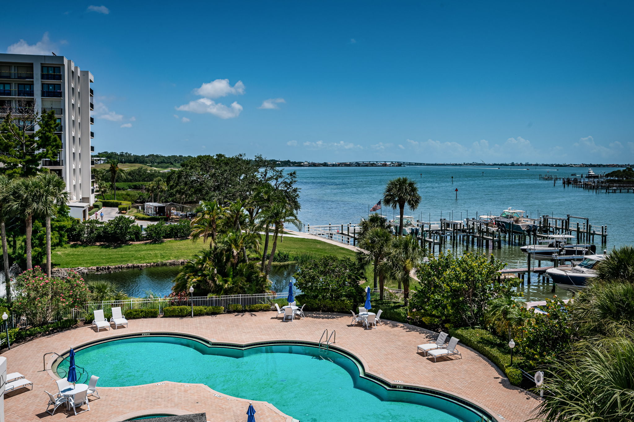 Belleair, Florida, 33756, United States, 2 Bedrooms Bedrooms, ,3 BathroomsBathrooms,Residential,For Sale,1979056