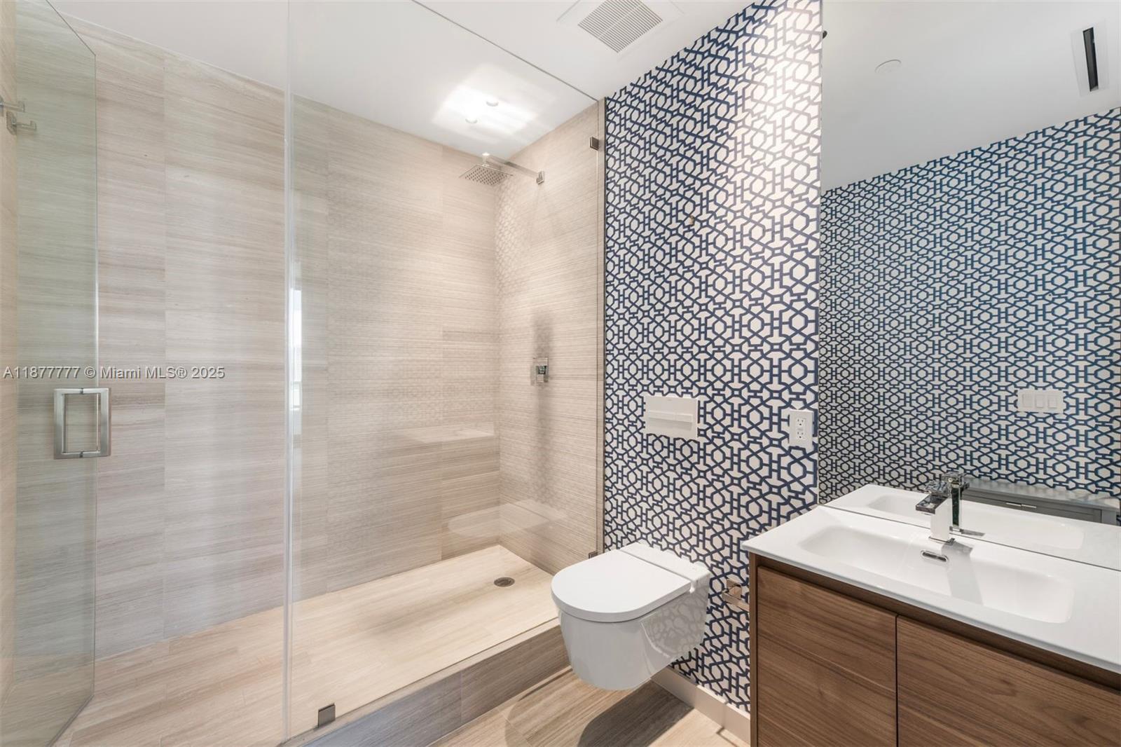 Miami Beach, Florida, 33140, United States, 4 Bedrooms Bedrooms, ,5 BathroomsBathrooms,Residential,For Sale,1948175