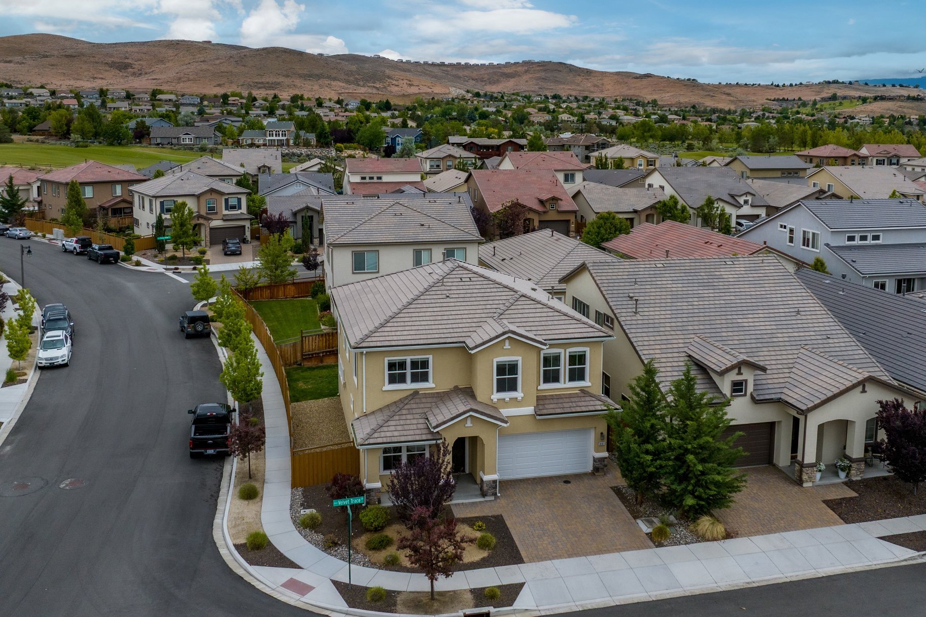  Two Story Walking Distance to Red Hawk Golf Course - 物件實景