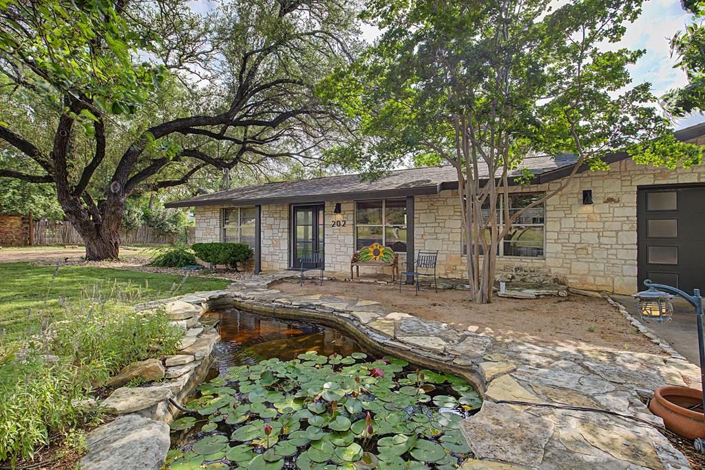 Fredericksburg, Texas, 78624, United States, 3 Bedrooms Bedrooms, ,2 BathroomsBathrooms,Residential,For Sale,2049407