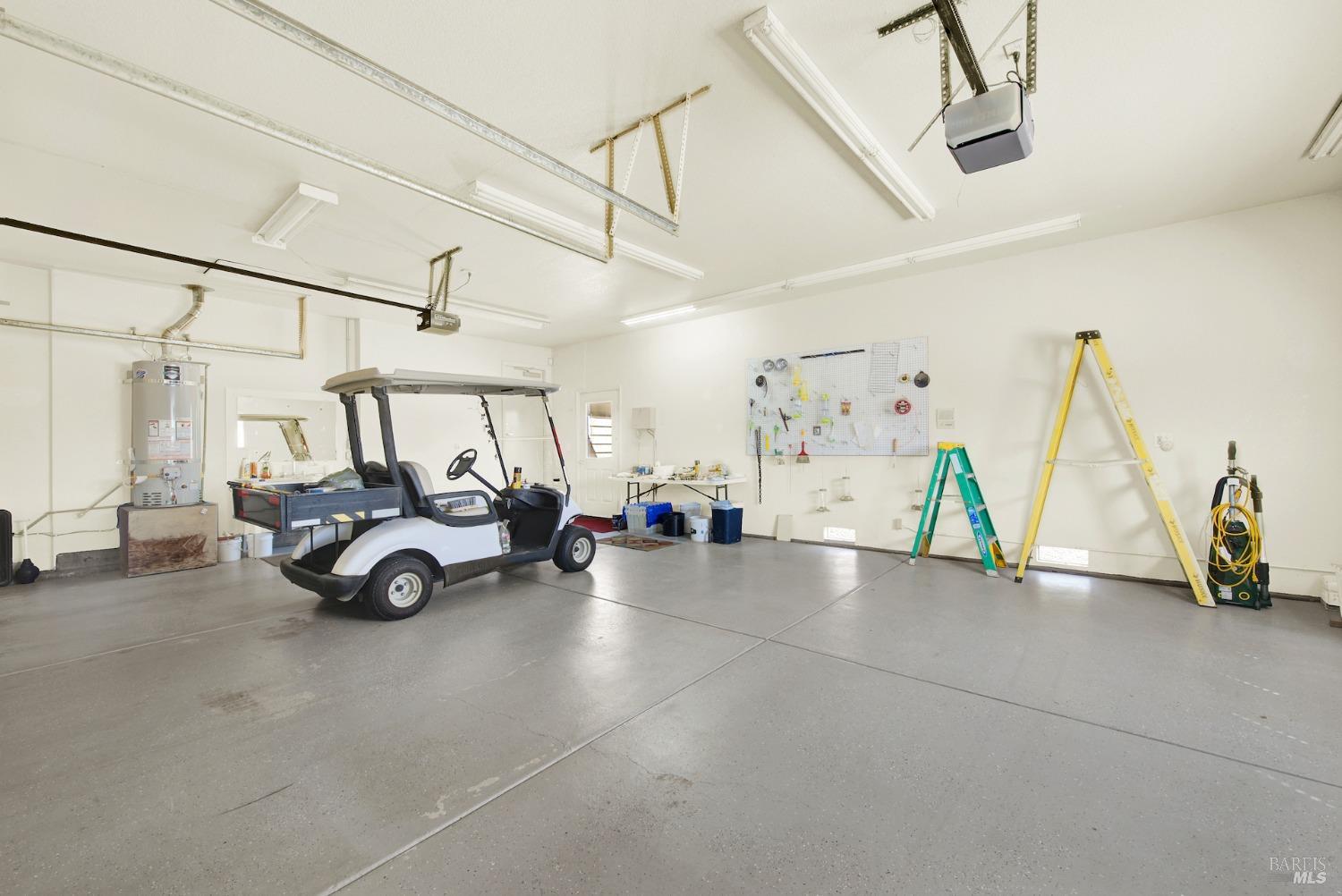 Vacaville, California, 95688, United States, 4 Bedrooms Bedrooms, ,4 BathroomsBathrooms,Residential,For Sale,1991158